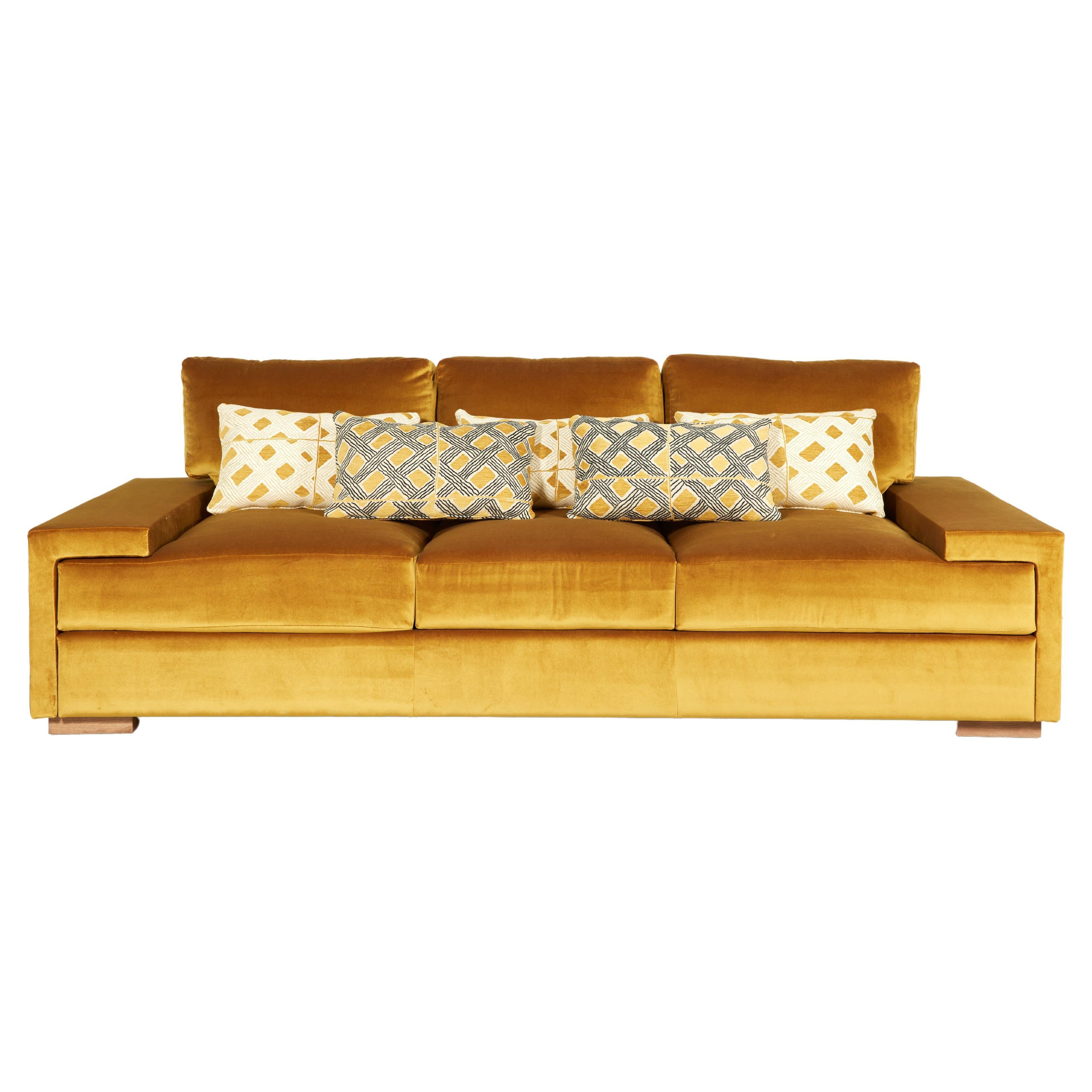 Ochre Casa Sofa entworfen von Laura Gonzalez