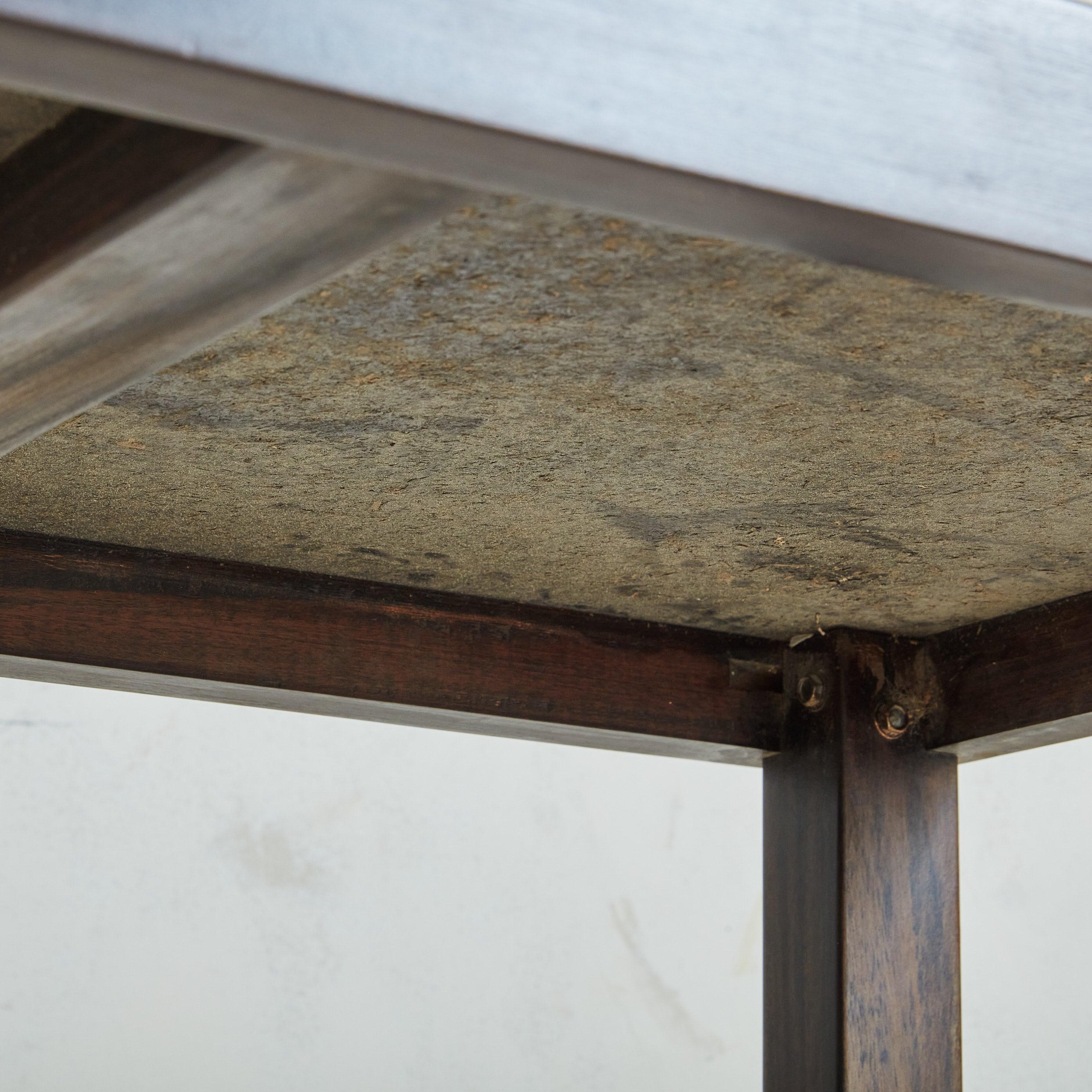 Table basse en céramique ocre avec cadre en bois par Jean D'Asti, France, années 1960 en vente 2