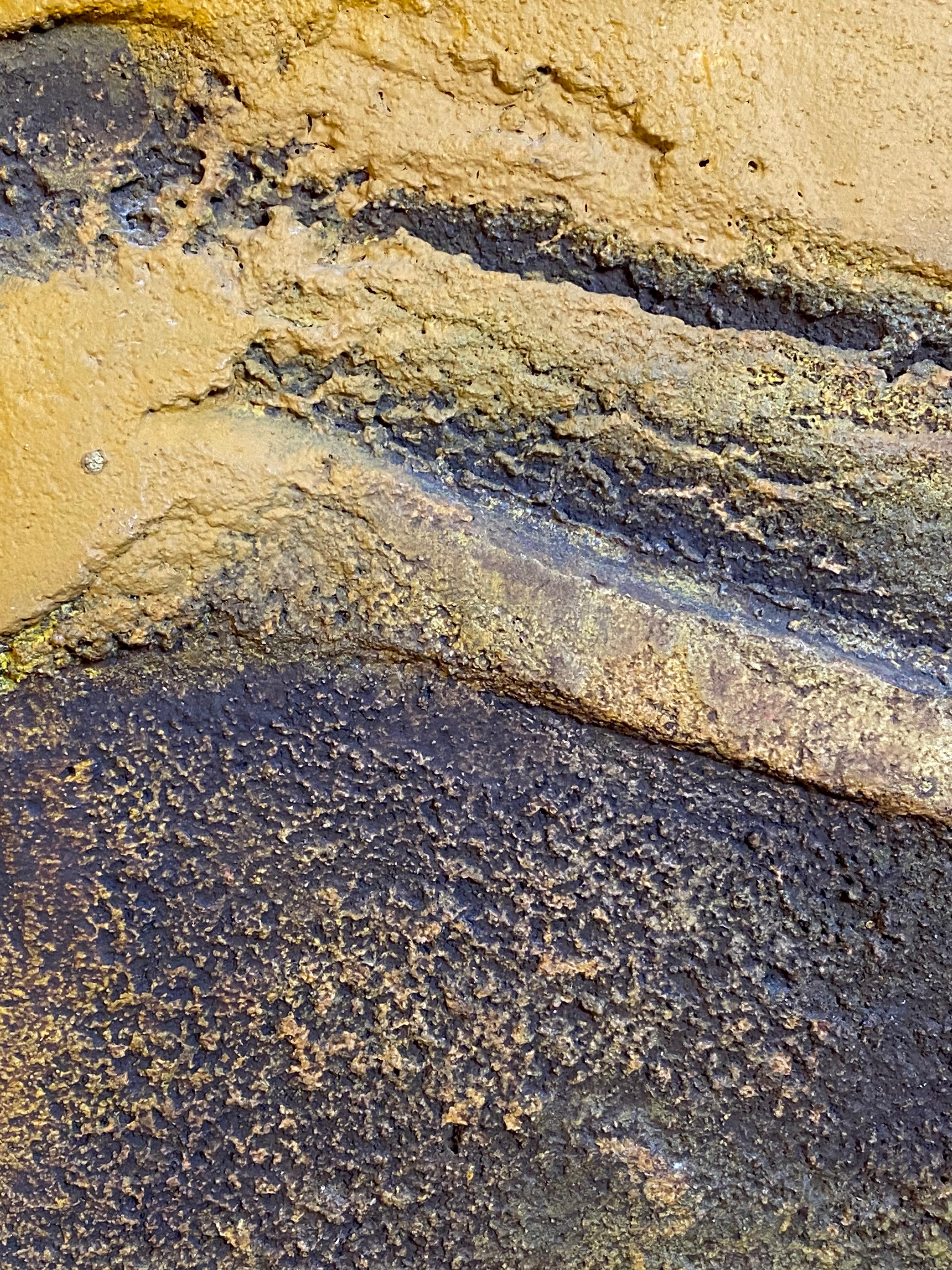 Ochre Yellow Mixed Media on Board c1970 Signé par Latvian Australian Artist en vente 4