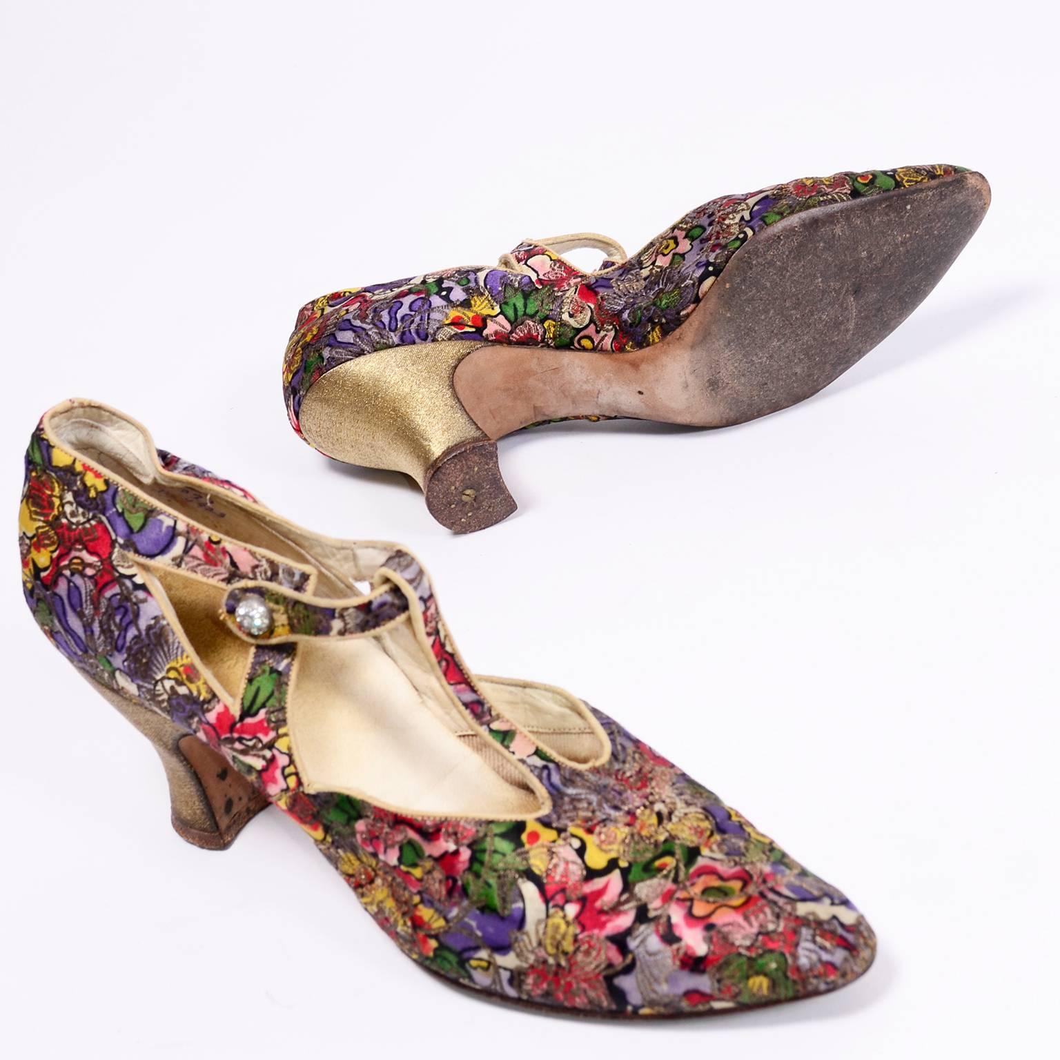 O'Connor & Goldberg Edwardian or 1920s Floral Metallic Gold Brocade Shoes In Good Condition In Portland, OR