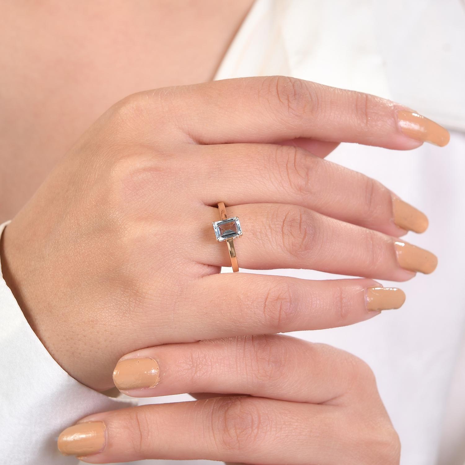 En venta: Anillo solitario octogonal de aguamarina engastado en oro amarillo macizo de 14k  2