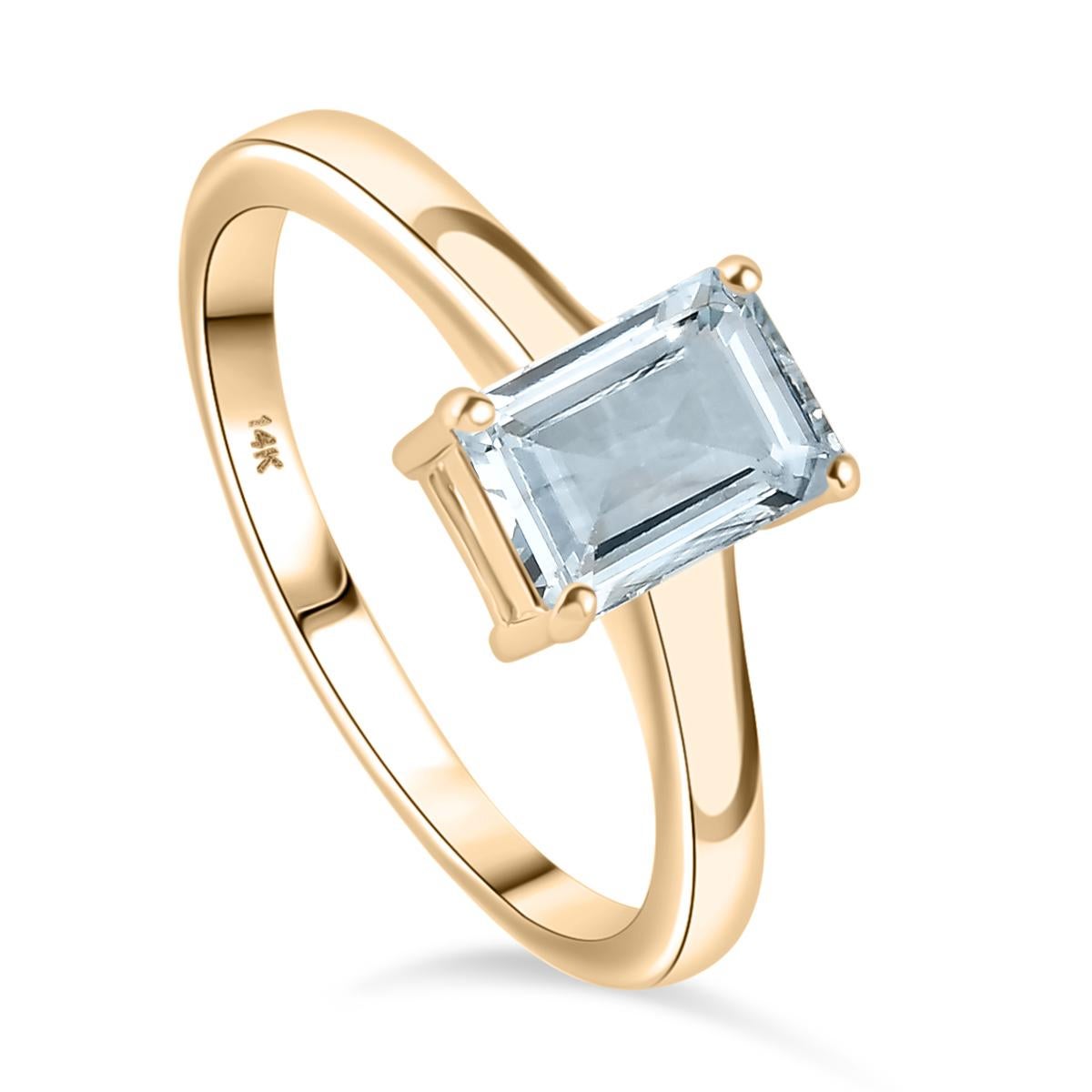En venta: Anillo solitario octogonal de aguamarina engastado en oro amarillo macizo de 14k  6