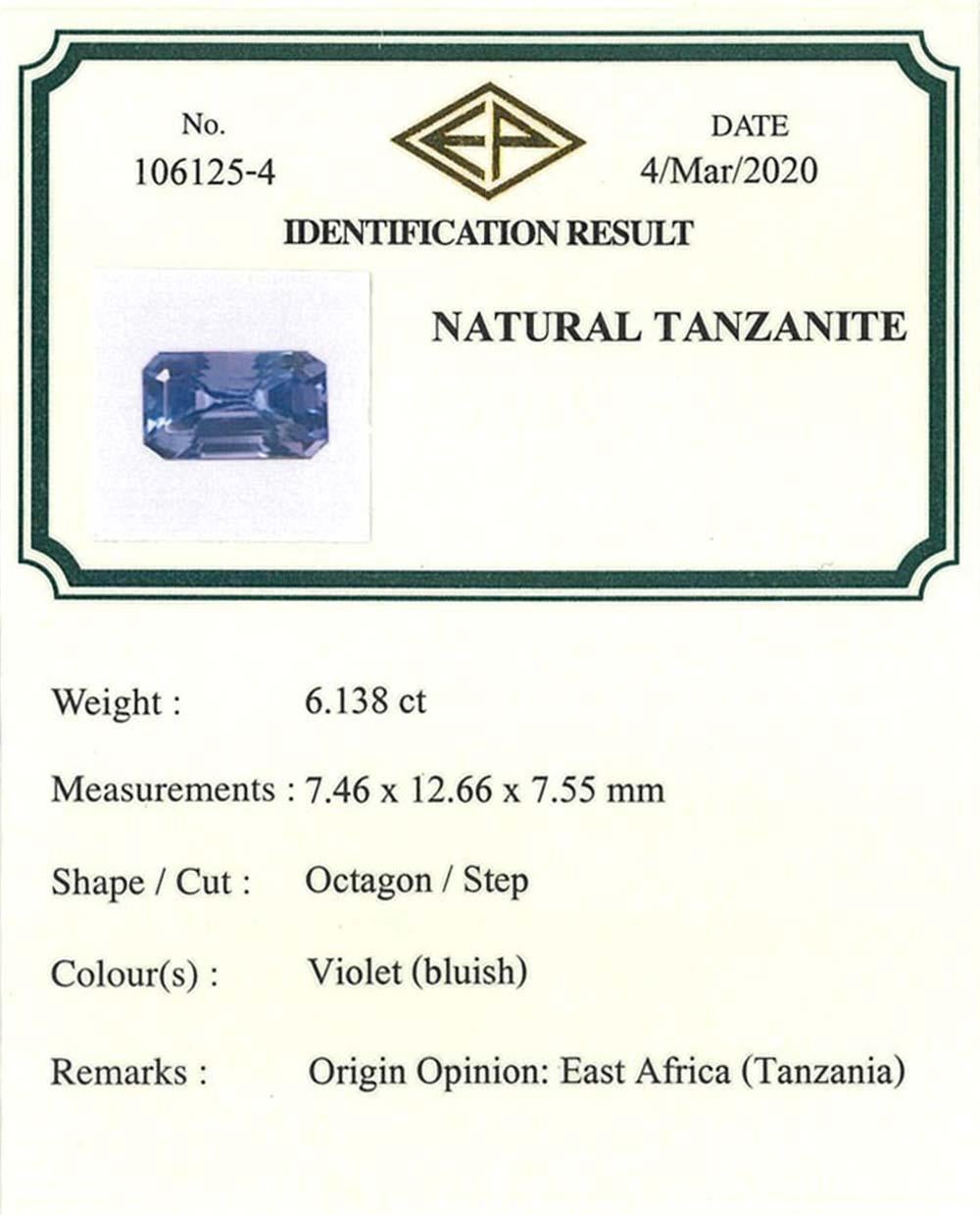 Achteckiger blauer Tansanit & Smaragd und Diamant Ring im Art Deco Stil aus 18K Weißgold im Angebot 4