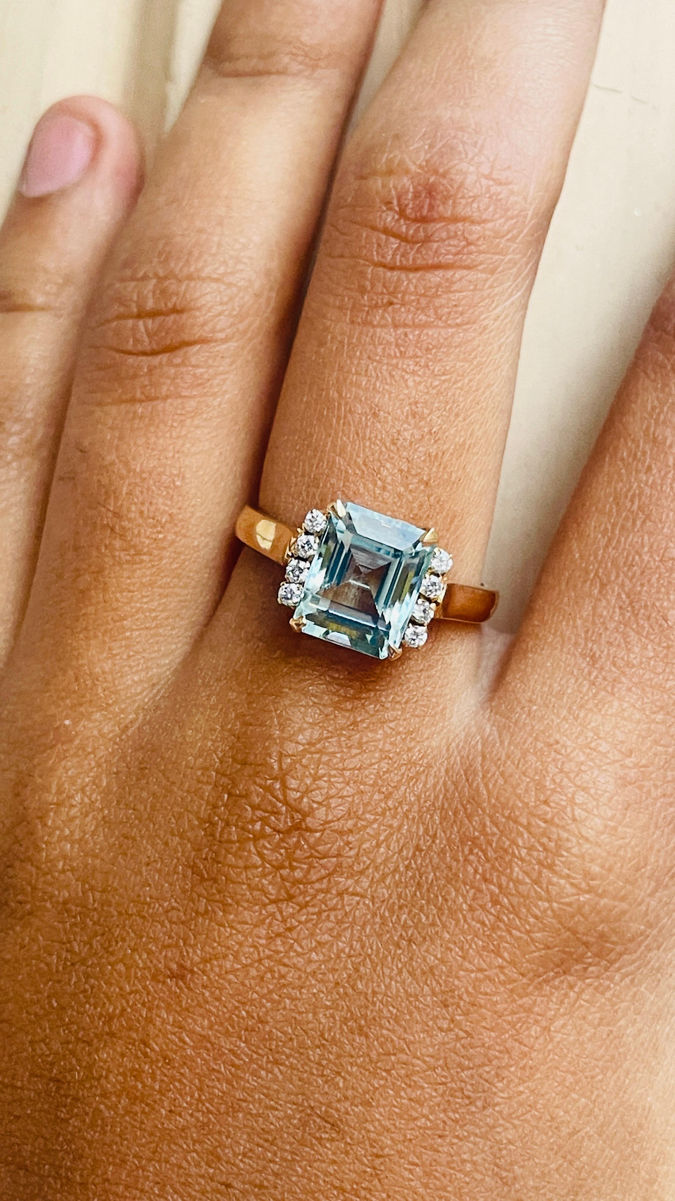 For Sale:  Octagon Cut 2.65 ct Aquamarine Cocktail Ring in 18K Yellow Gold with Diamonds  3