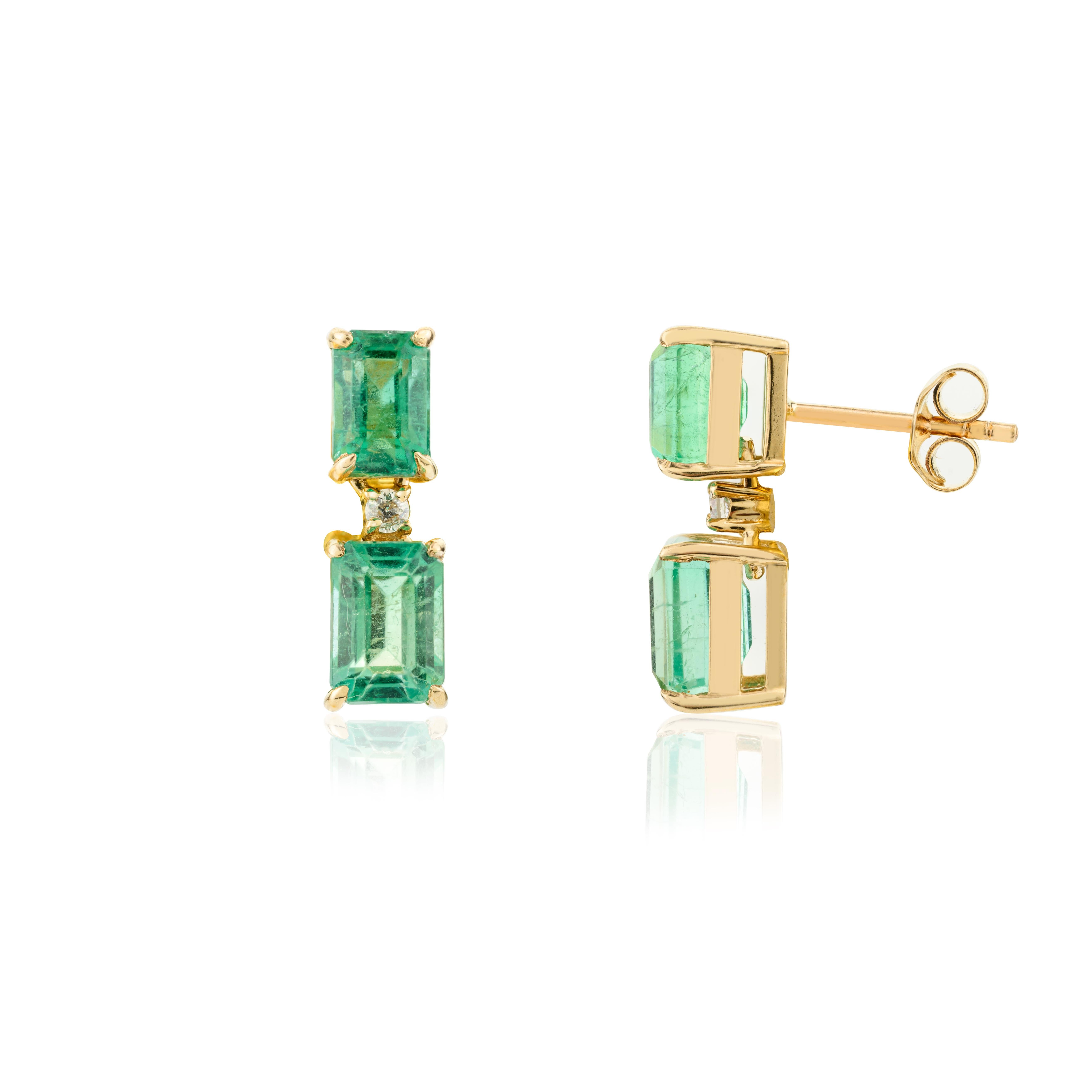 Octagon Cut Emerald Diamond Dangle Earrings for Wedding in 18k Solid Yellow Gold For Sale 1