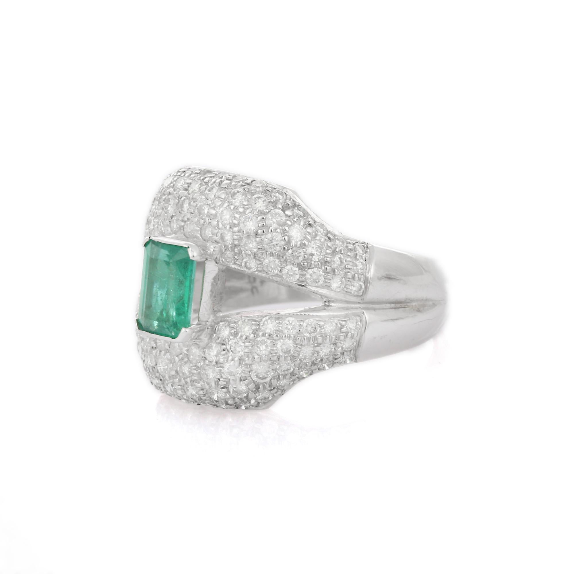 For Sale:  Regal Diamond and Emerald Split Shank Cocktail Ring in 18K White Gold 3