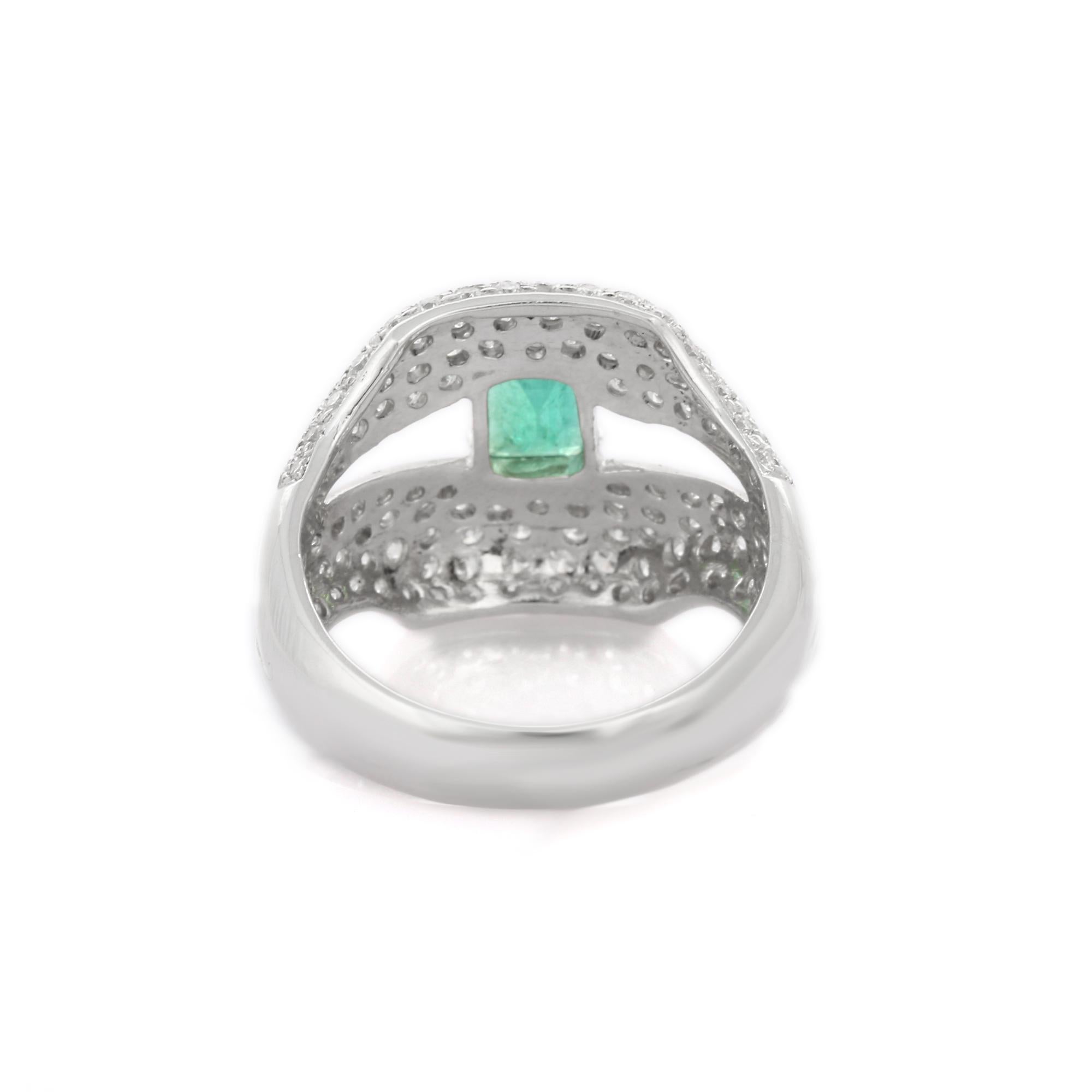 For Sale:  Regal Diamond and Emerald Split Shank Cocktail Ring in 18K White Gold 4