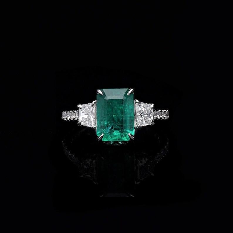 Contemporary Octagon Cut Natural Emerald Ring 18k White Gold Jewelry Fancy Cut Diamond ring