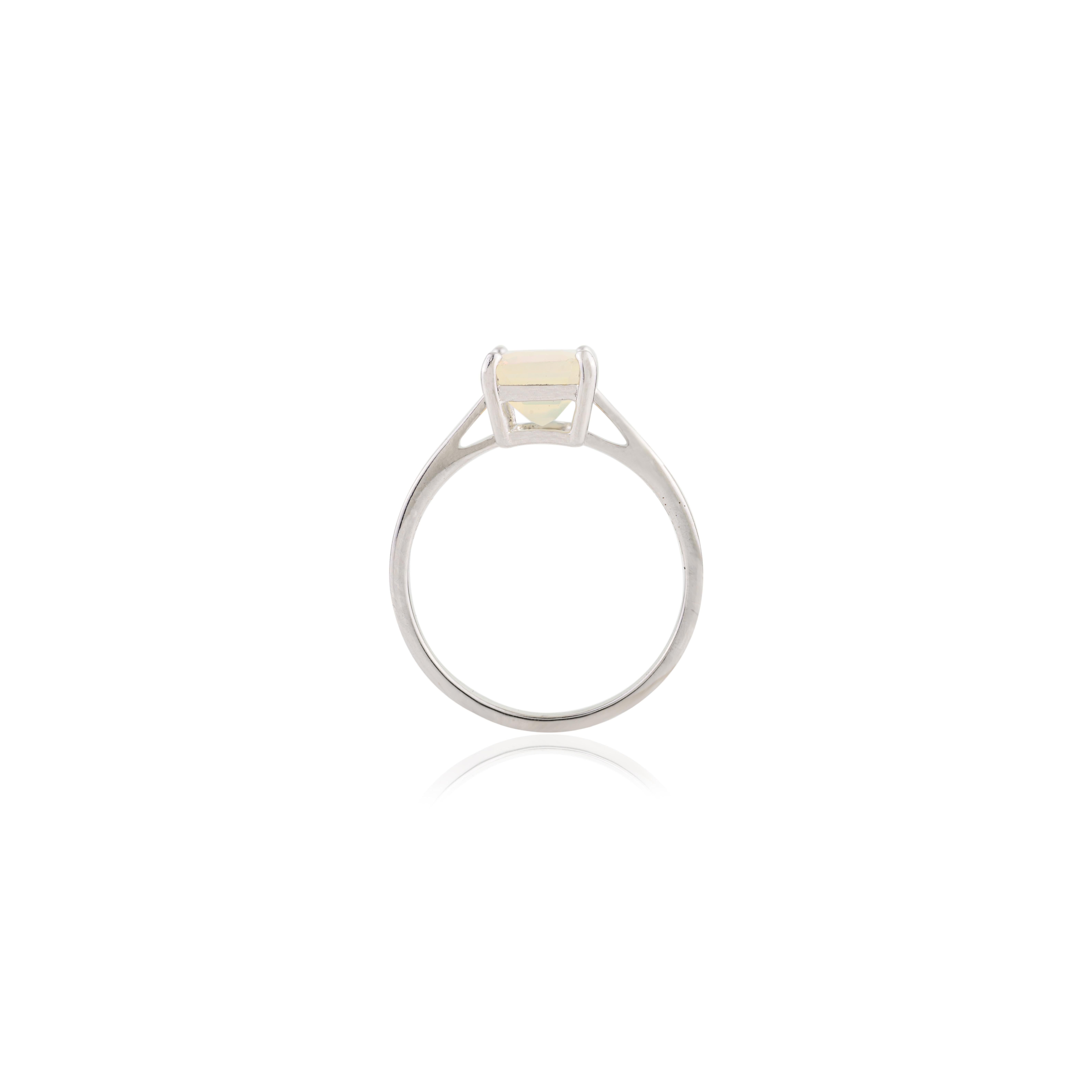 Im Angebot: Achteckiger Opal im Achteckschliff Everyday Solitär Ring in 14k massivem Weißgold Fassungen () 7