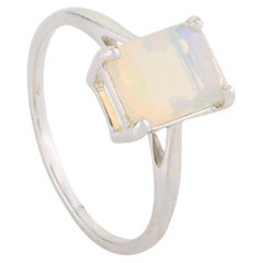 Anillo solitario de Ópalo talla octágono para todos los días en montura de oro blanco macizo de 14k