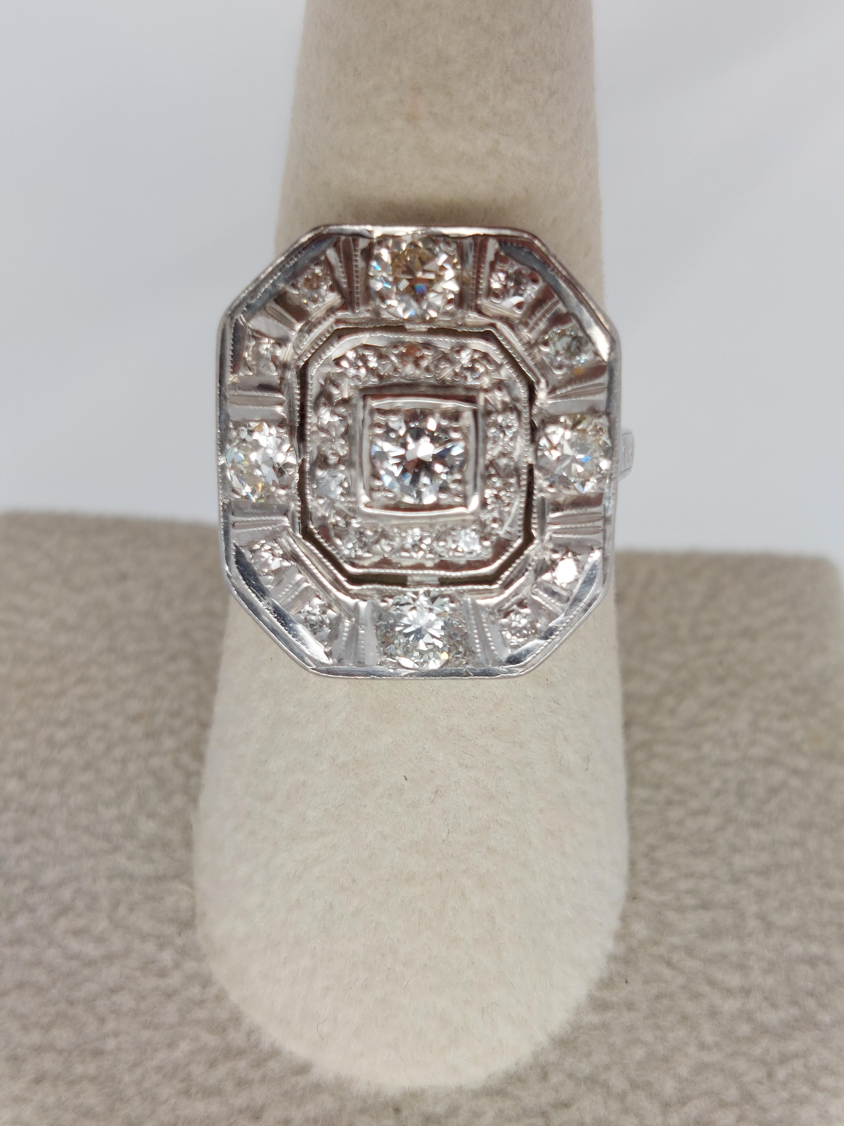 “Octagon” Deco Natural Diamond Ring In Good Condition For Sale In Vero Beach, FL