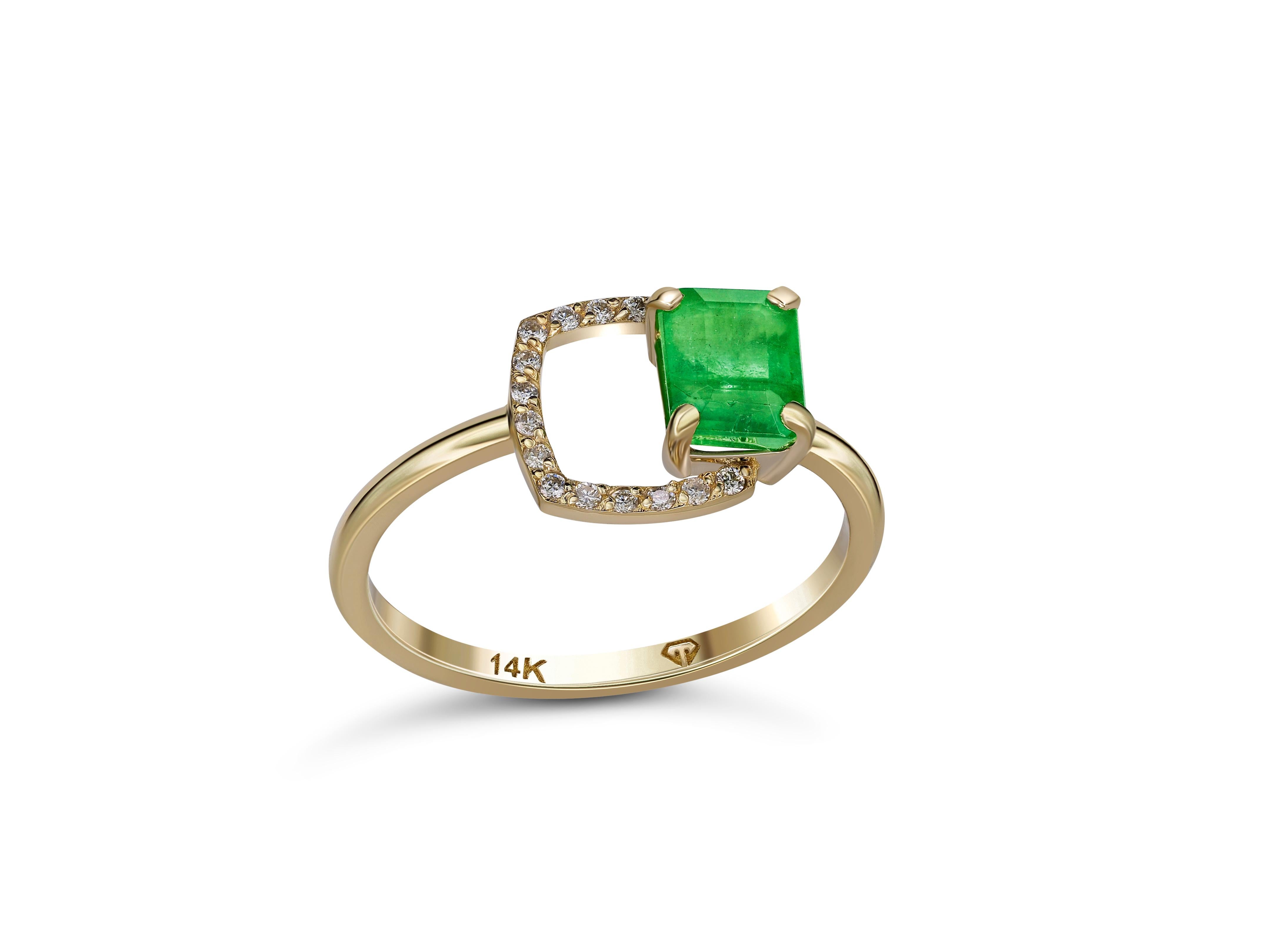 Modern Octagon Emerald 14k gold ring.  For Sale