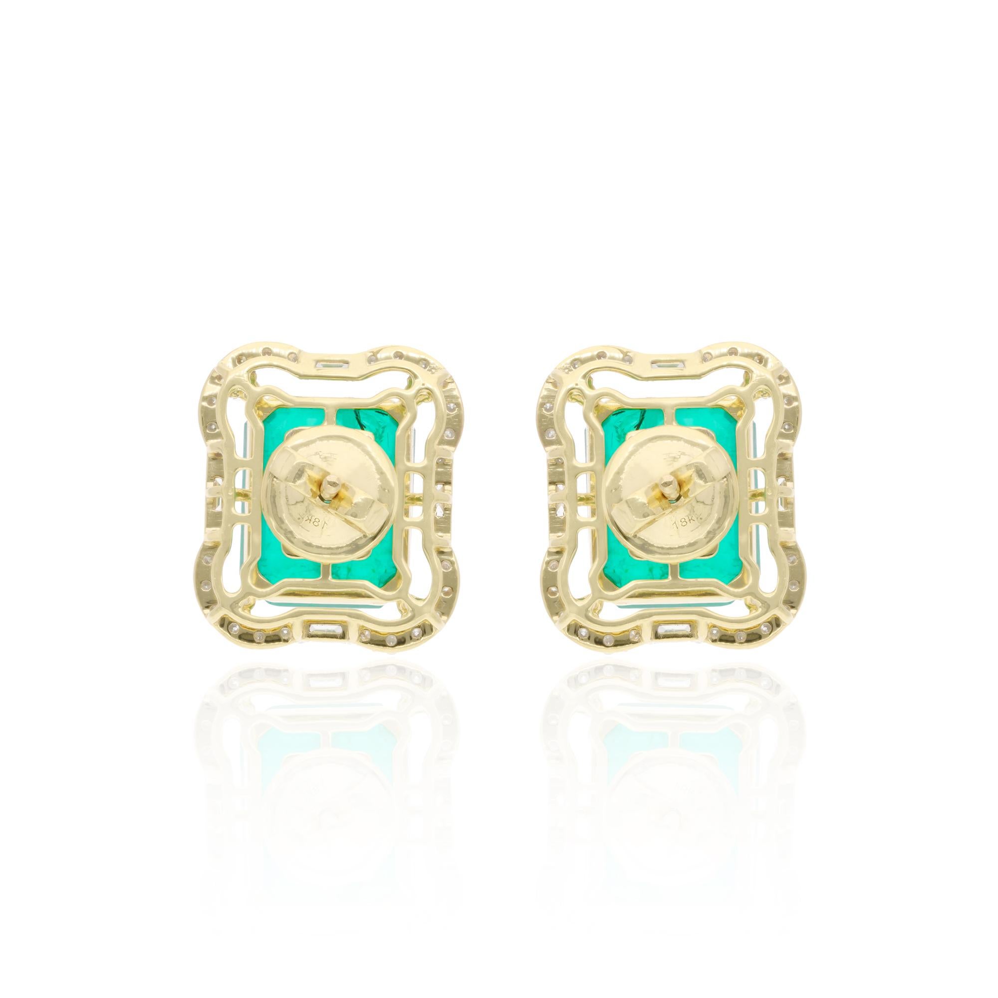 Octagon Emerald Gemstone Stud Earrings Baguette Diamond 14k Yellow Gold Jewelry In New Condition For Sale In Diera, Dubai
