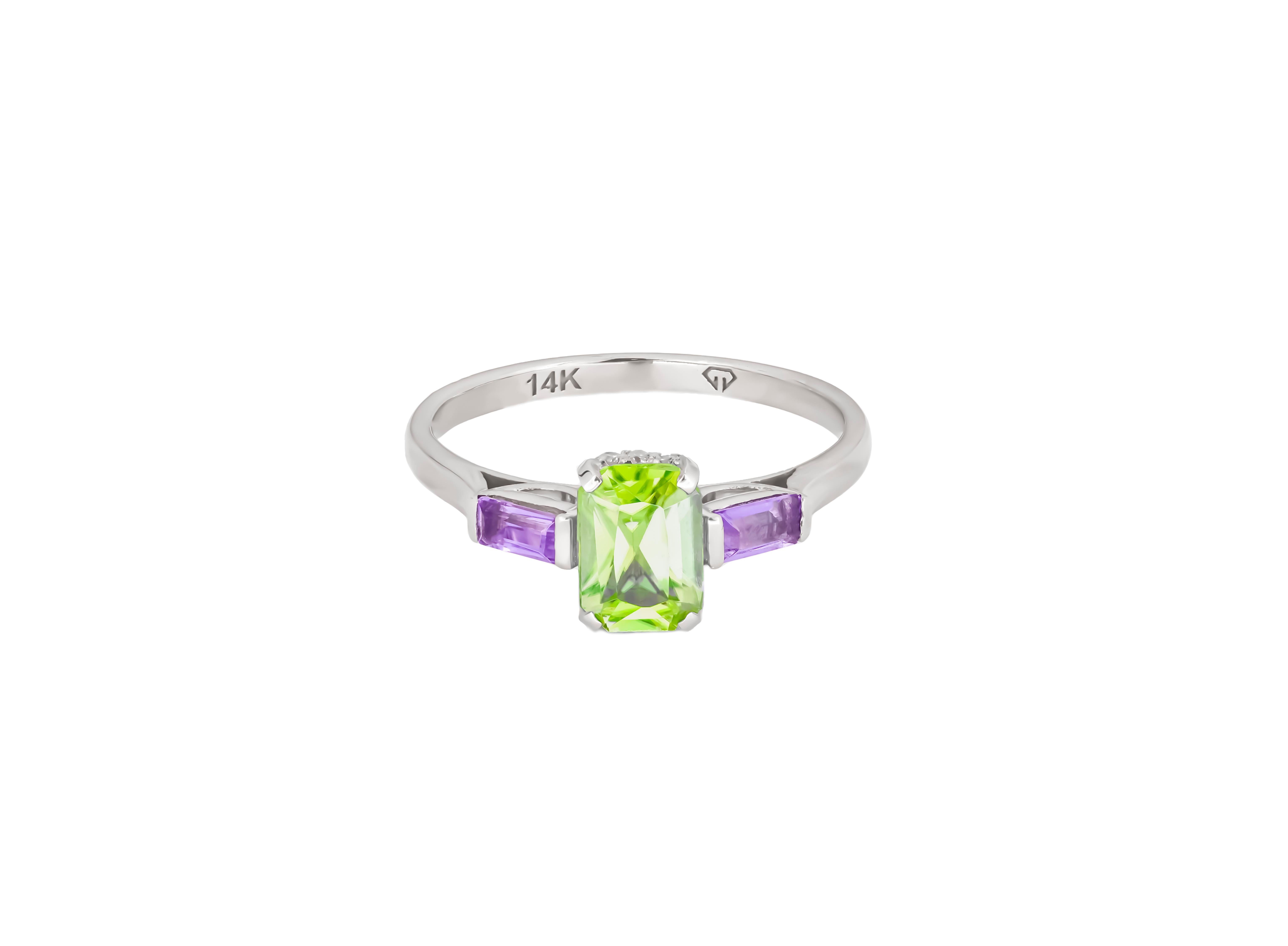 Modern Octagon lab peridot 14k gold ring. For Sale