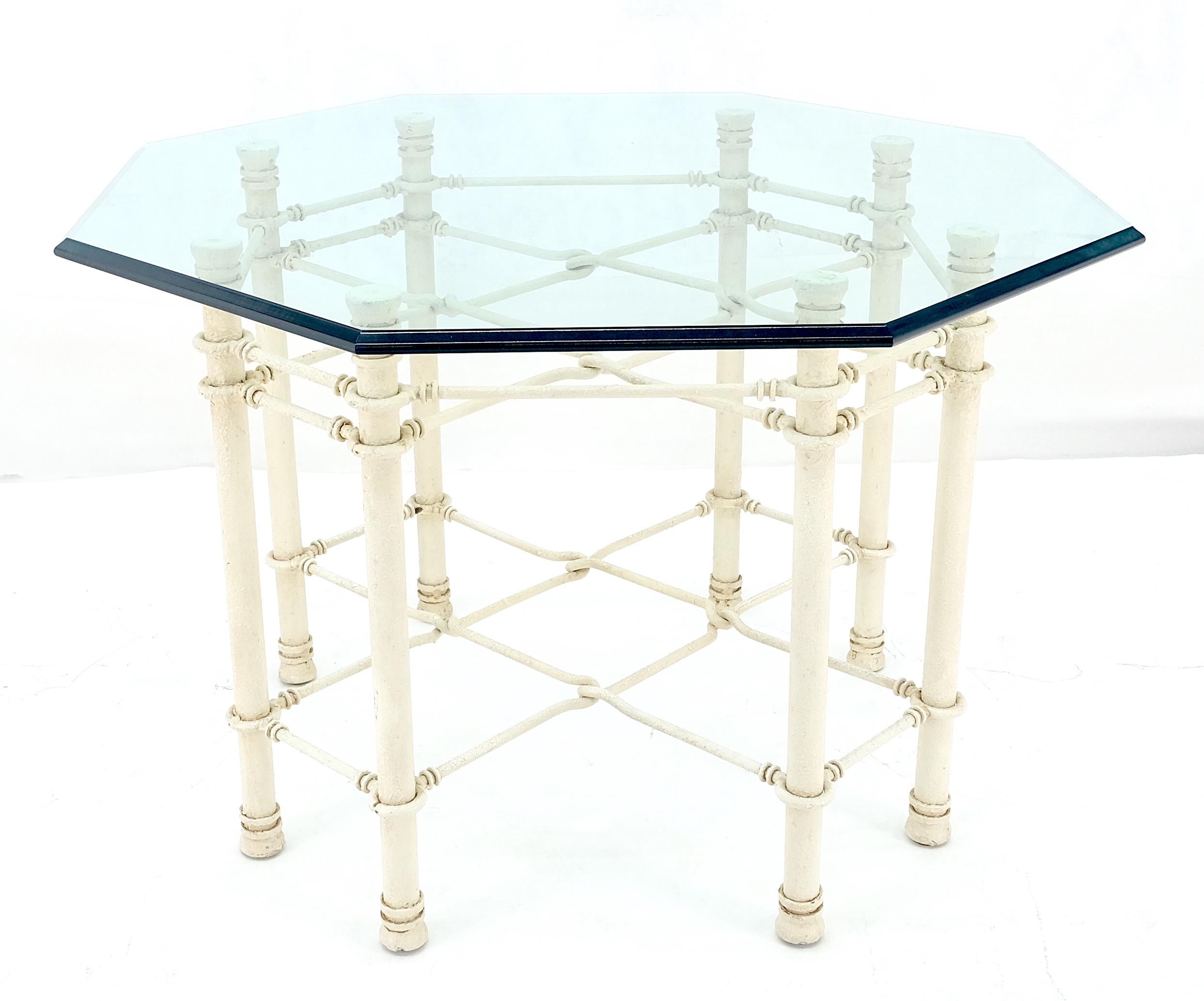 Mid-Century Modern Octagon Shape 3/4