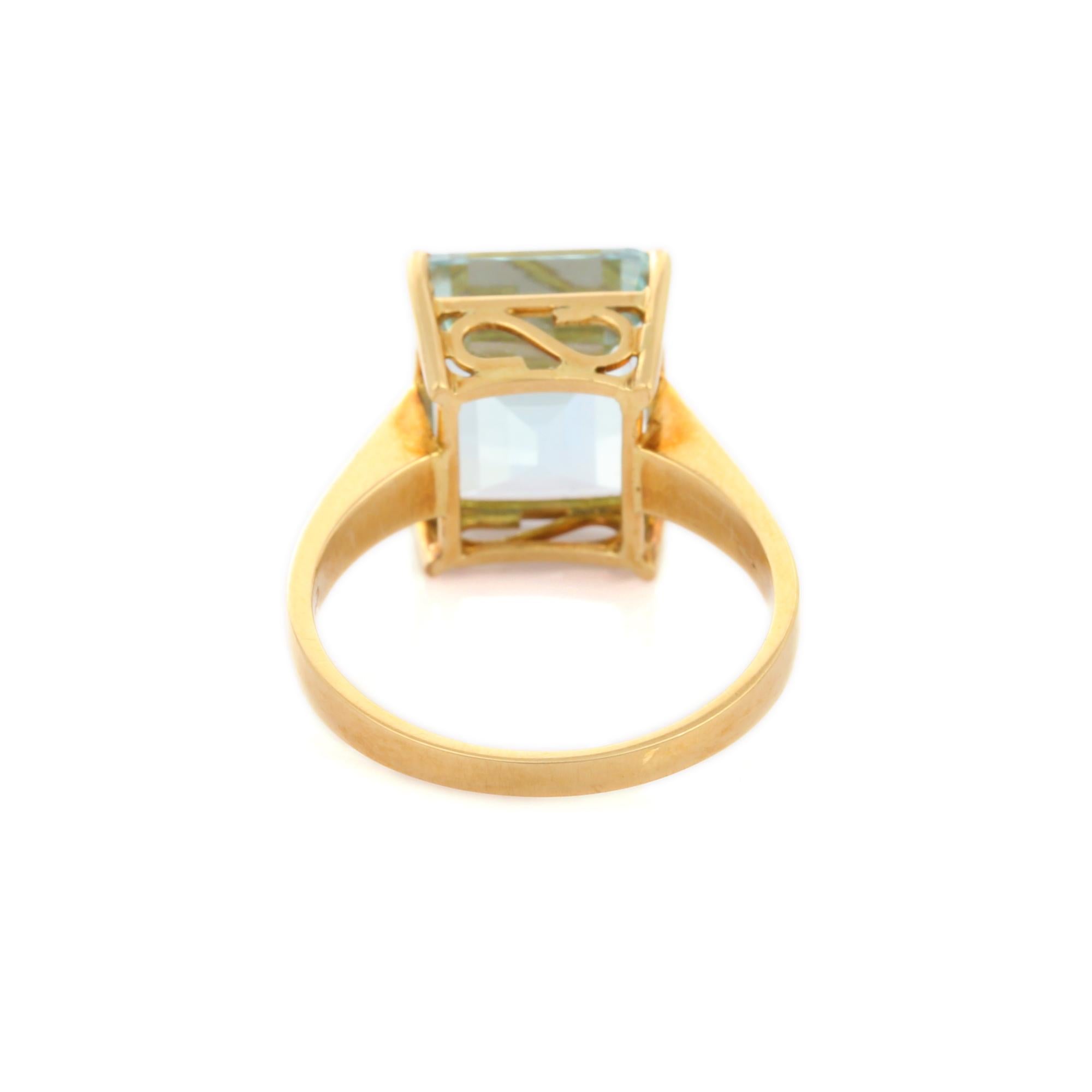 For Sale:  Octagon Shape Aquamarine Solitaire Ring in 18K Yellow Gold 5