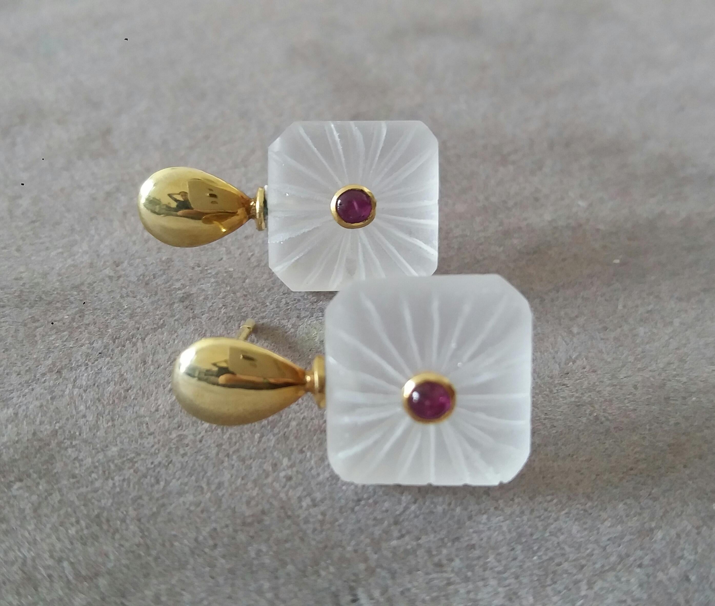 Clous d'oreilles en or 14 carats avec cristaux de roche gravés de forme octogonale et cabas en rubis rond en vente 5