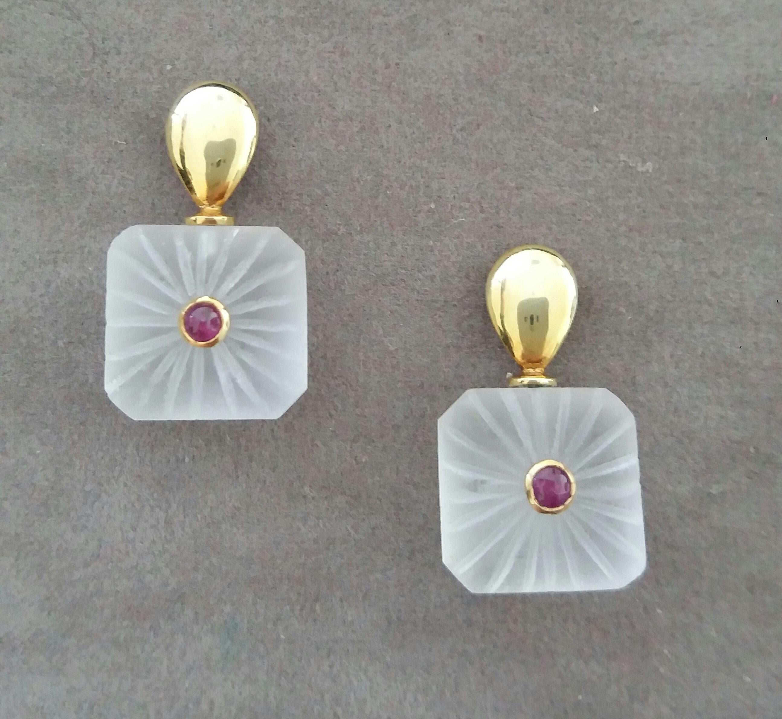Taille octogone Clous d'oreilles en or 14 carats avec cristaux de roche gravés de forme octogonale et cabas en rubis rond en vente