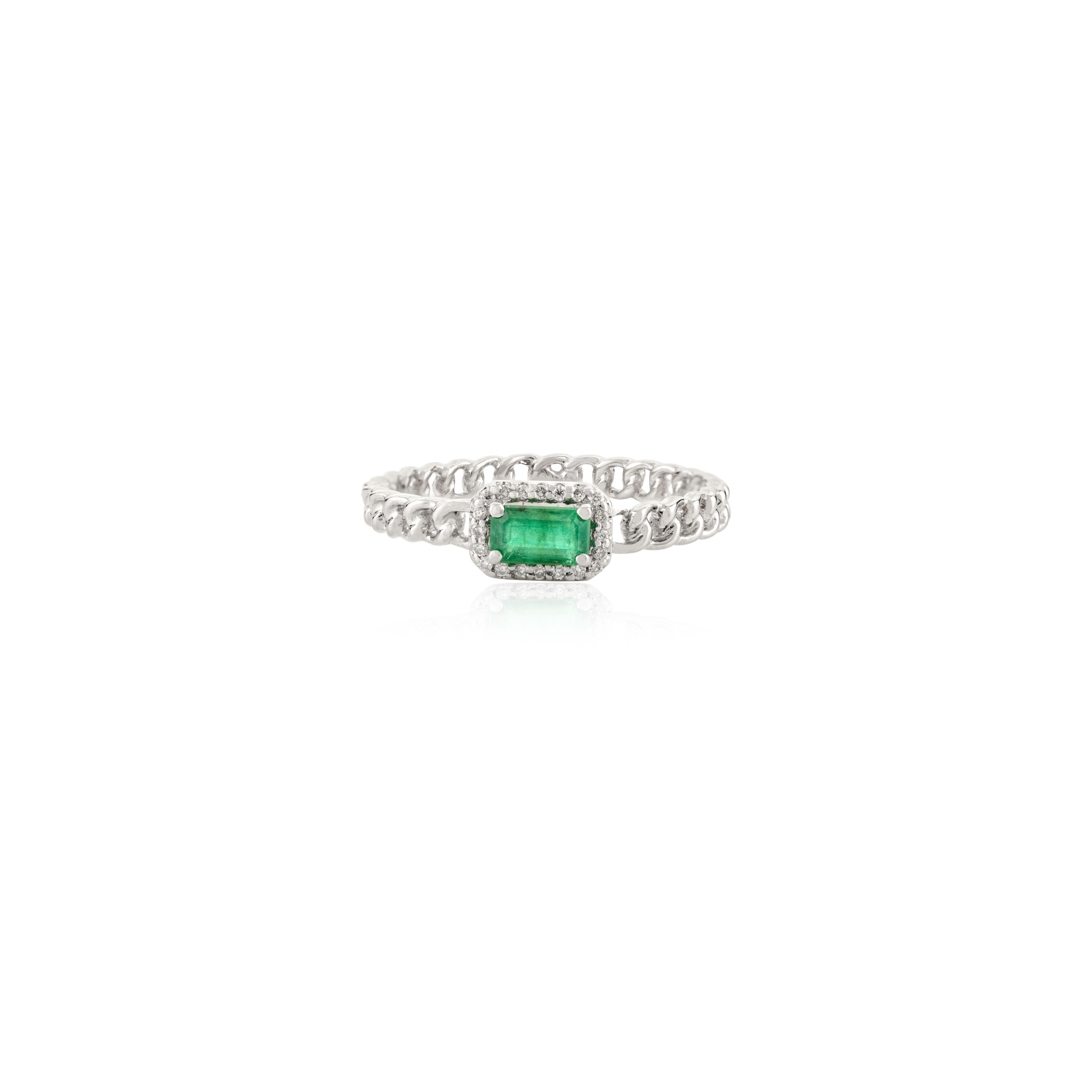 Im Angebot: Achteckiger Smaragd- und Diamant-Halo-Ehering aus 14 Karat massivem Weißgold () 10