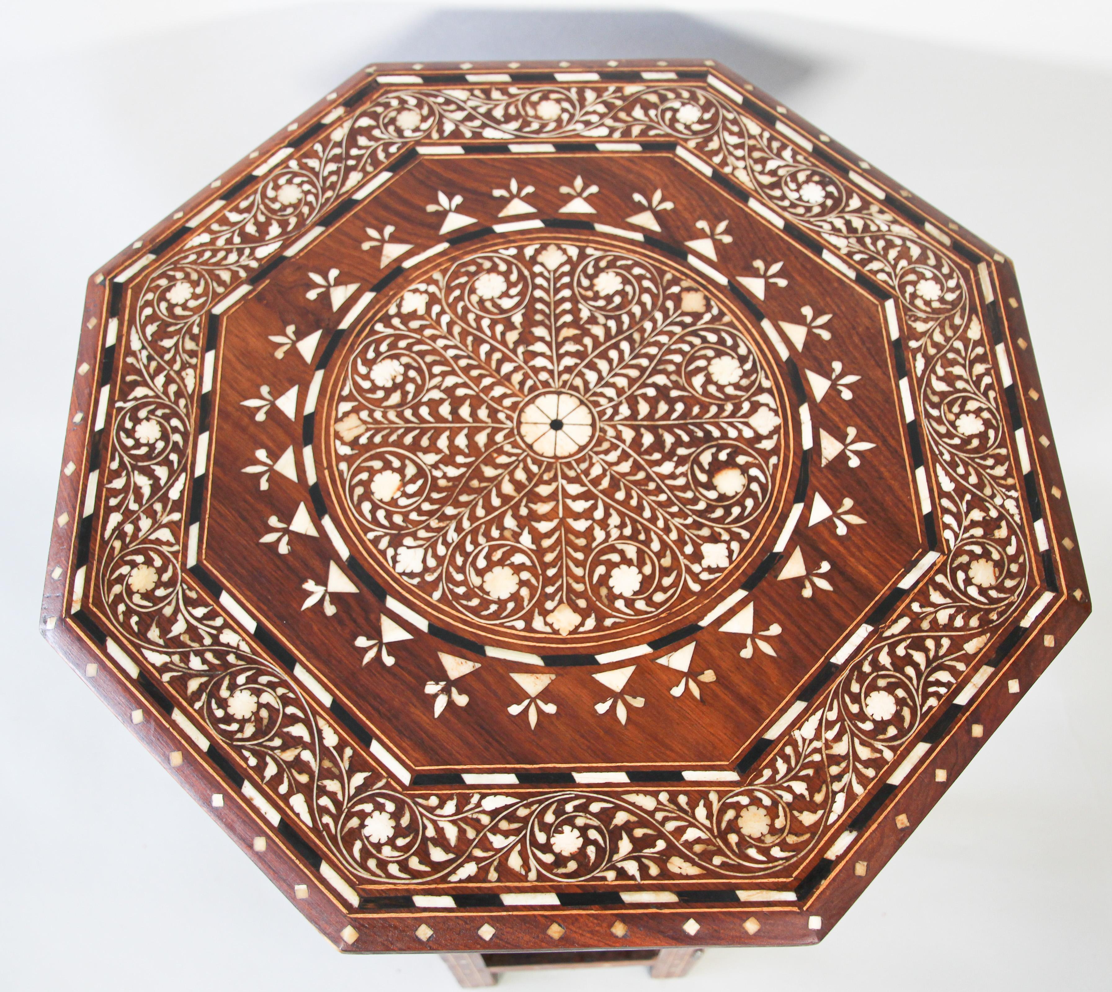 Octagonal Anglo Indian Side Tea Table In Good Condition In North Hollywood, CA