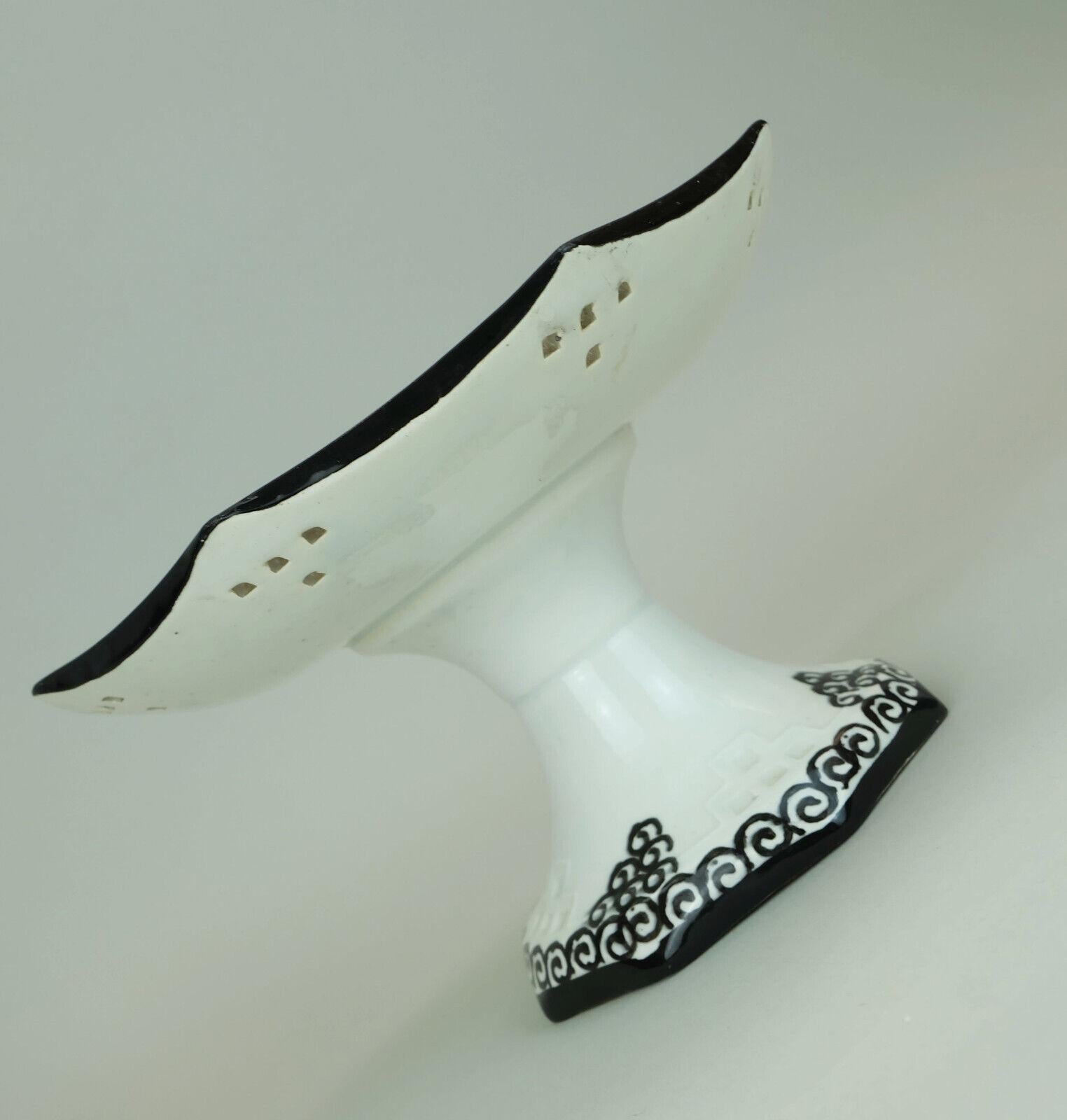 Début du 20ème siècle Bol octogonal art déco BOWL décoré à la main schramberg majolika des années 1920 en vente