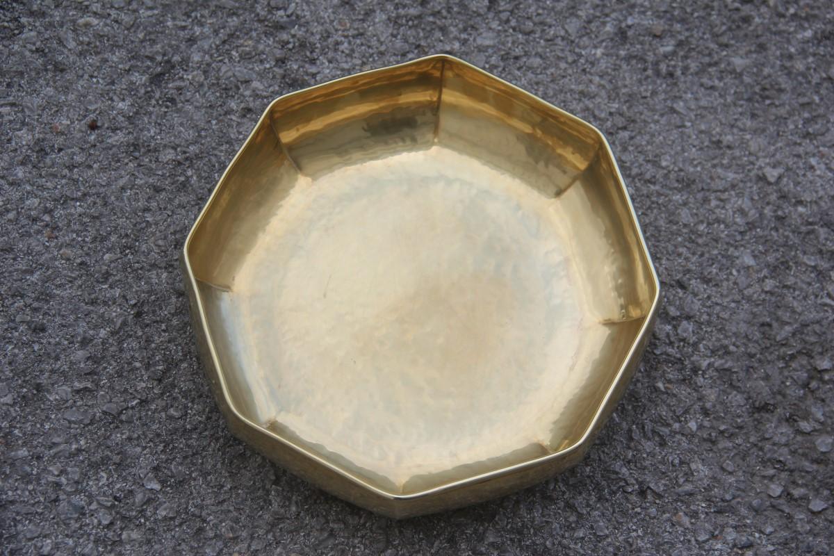 Octagonal brass bowl embossed by hand design, Italian, 1970 gold.