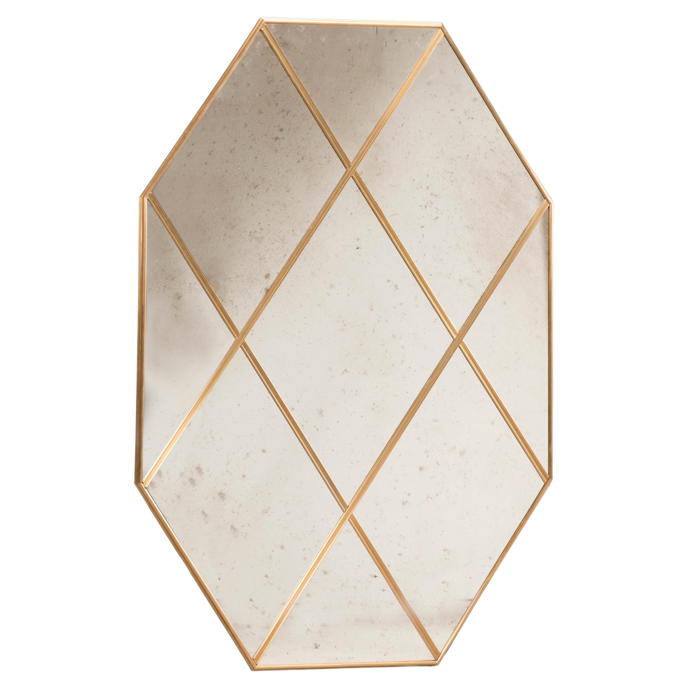 Achteckiger Fensterspiegel mit Messingrahmen, Fensteransicht im Used-Look, Distressed-Effekt, anpassbar 110x160 im Angebot