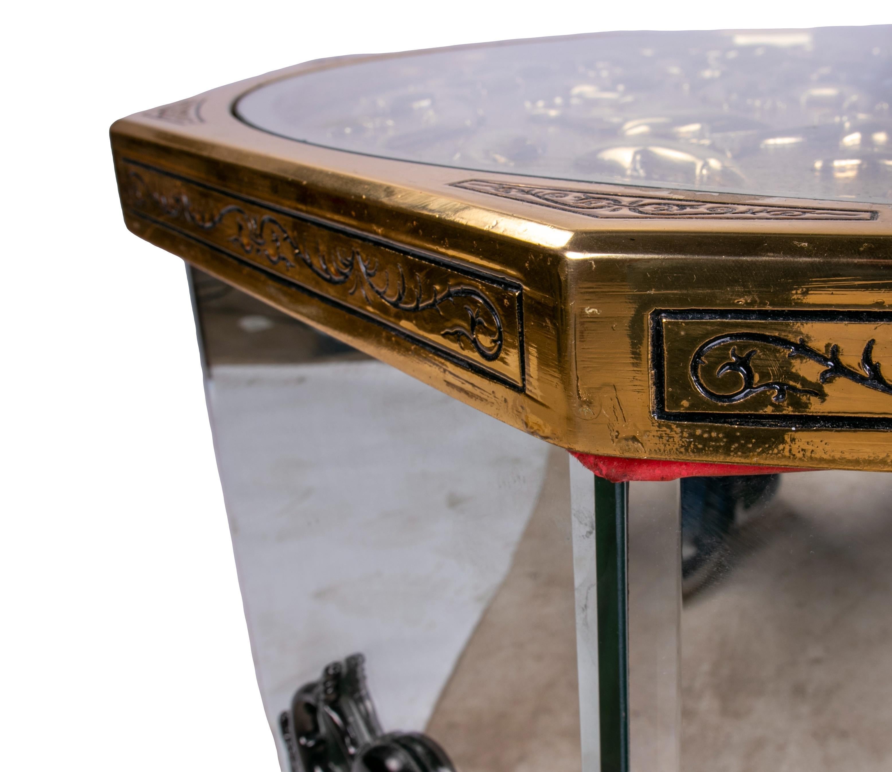 Octagonal Brass Table with Glass, Fish Decoration and Glass Top For Sale 10