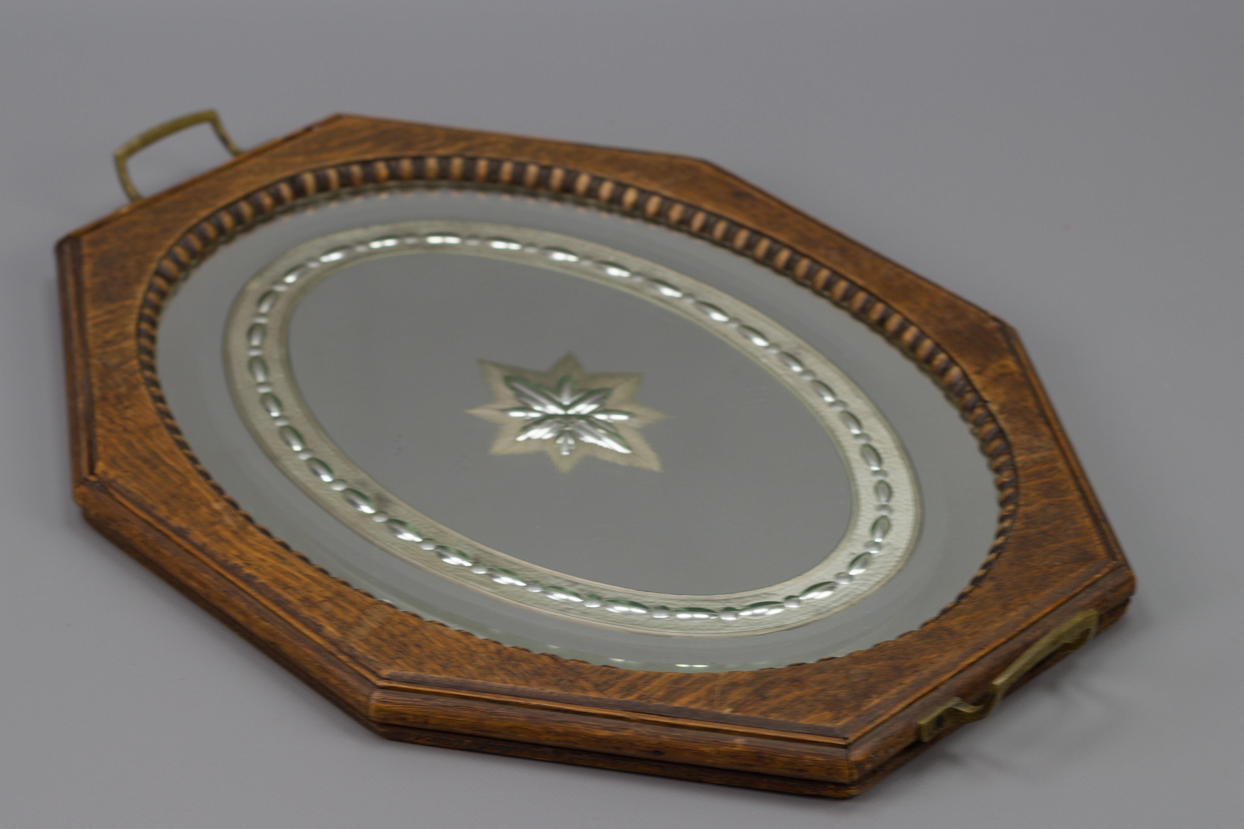 Octagonal Brown Wood Serving Tray with Oval Etched Mirror Base For Sale 3