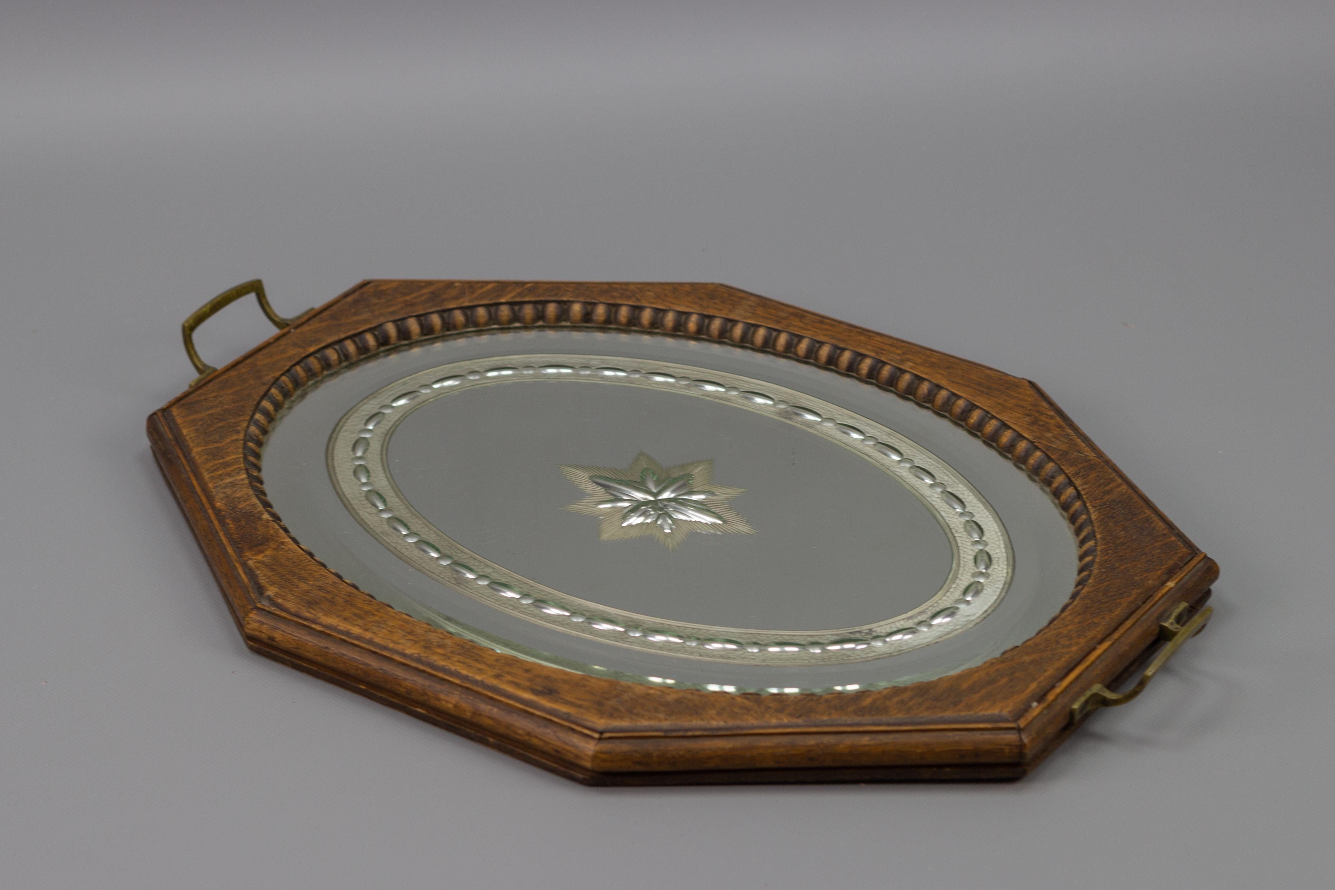 Octagonal Brown Wood Serving Tray with Oval Etched Mirror Base For Sale 6