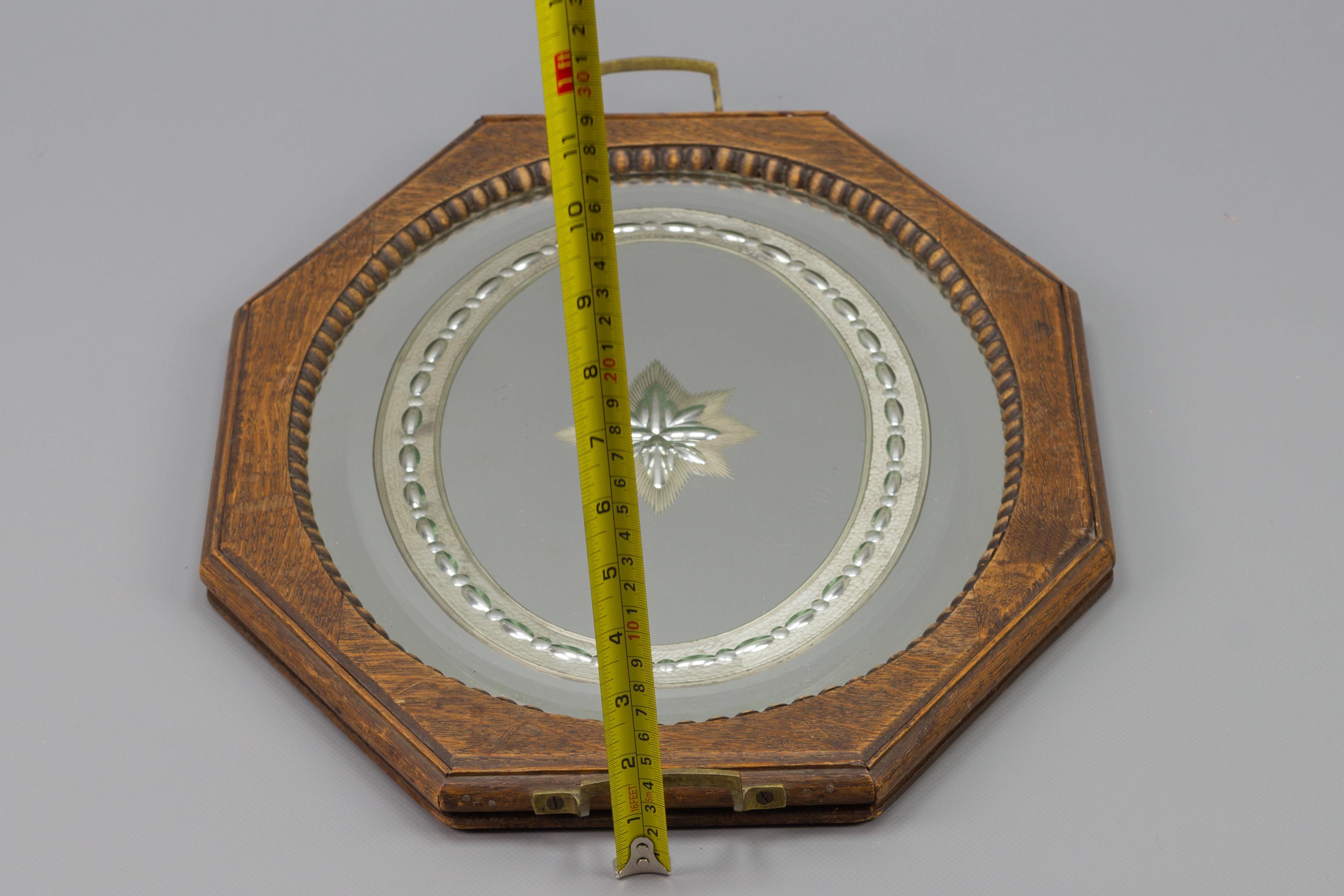 Octagonal Brown Wood Serving Tray with Oval Etched Mirror Base For Sale 8