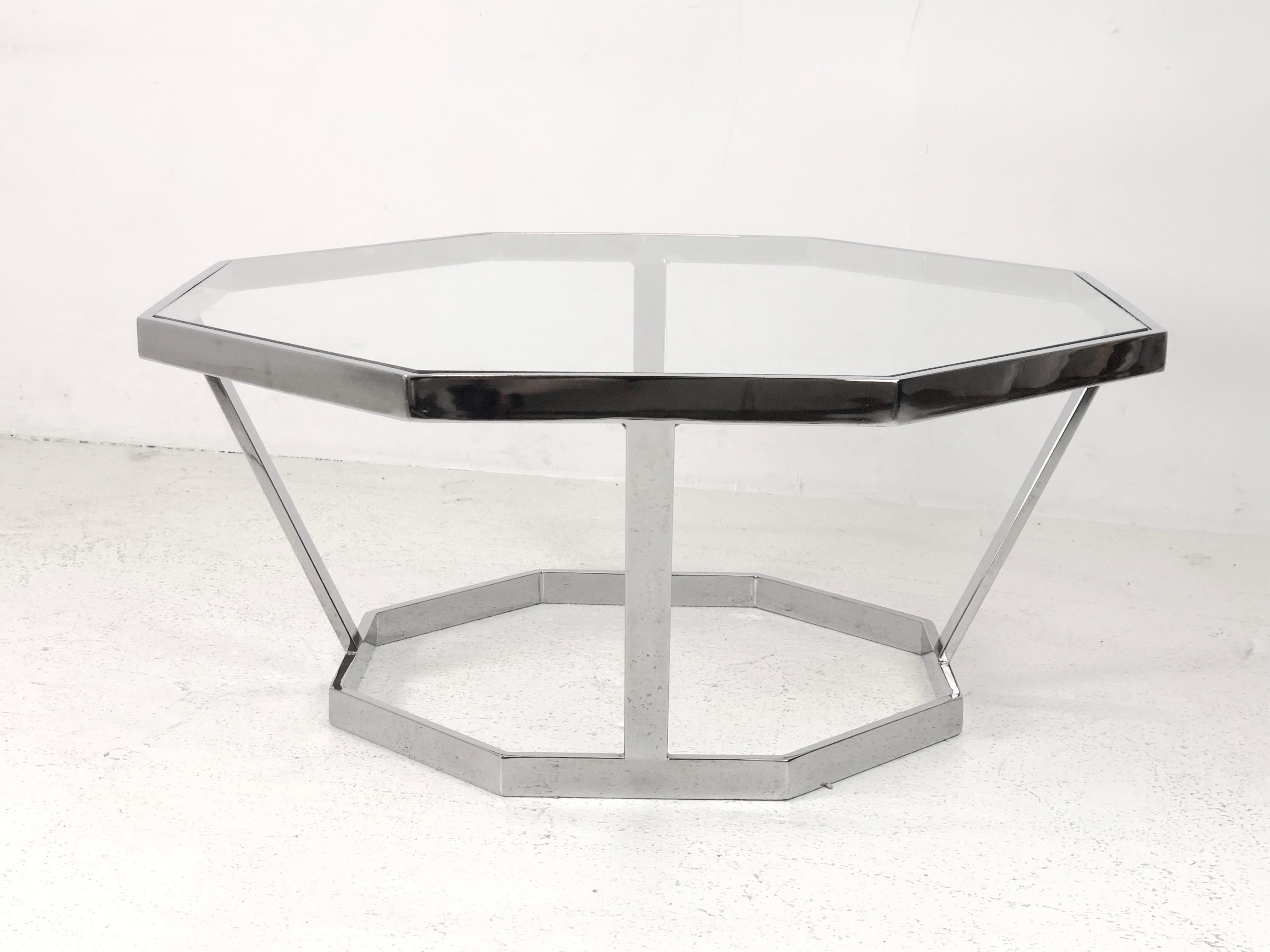 Octagonal Chrome Coffee Table in the Style of Milo Baughman In Good Condition For Sale In Dallas, TX