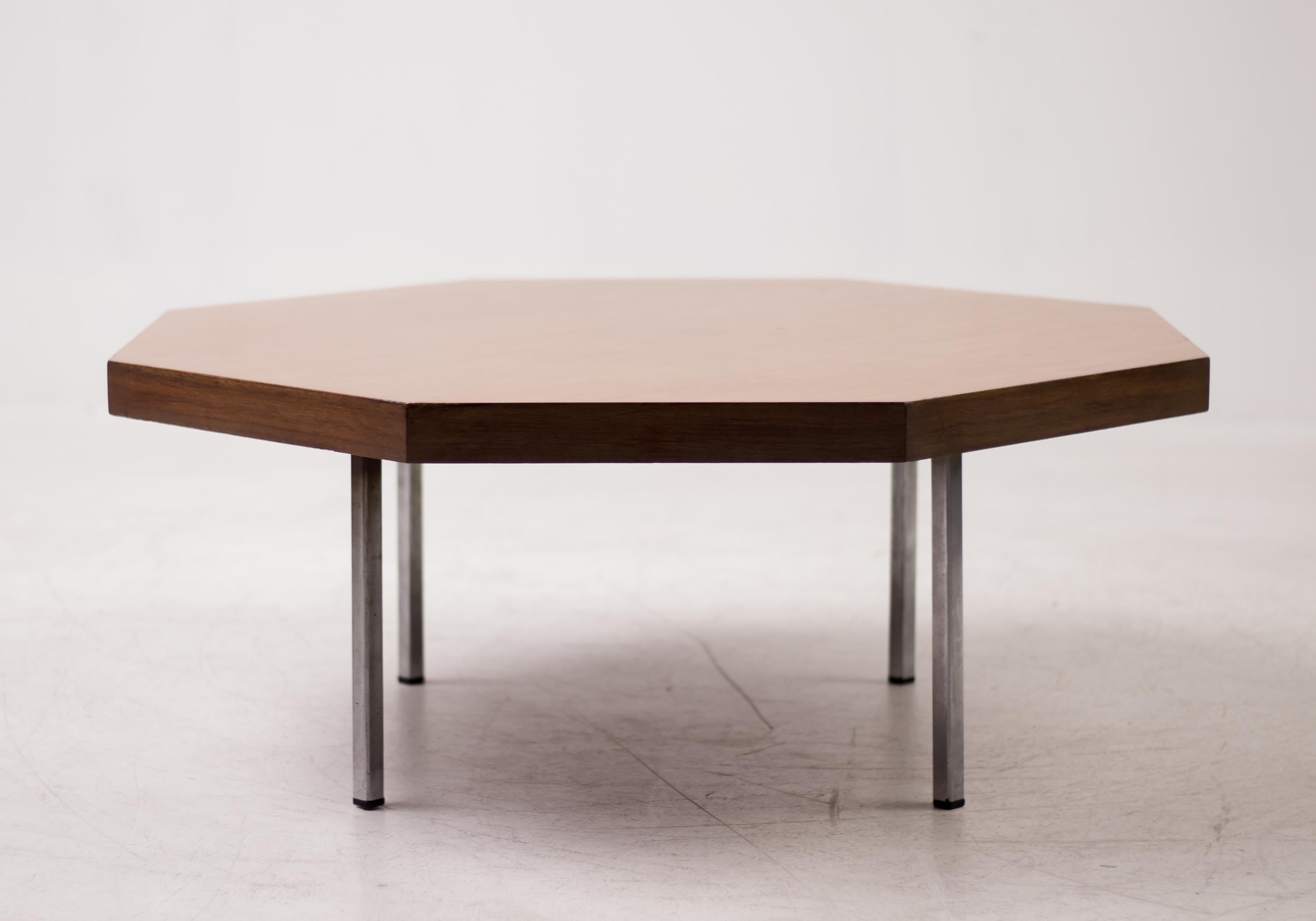 Mid-Century Modern Octagonal Coffee Table by Pierre Paulin for Artifort