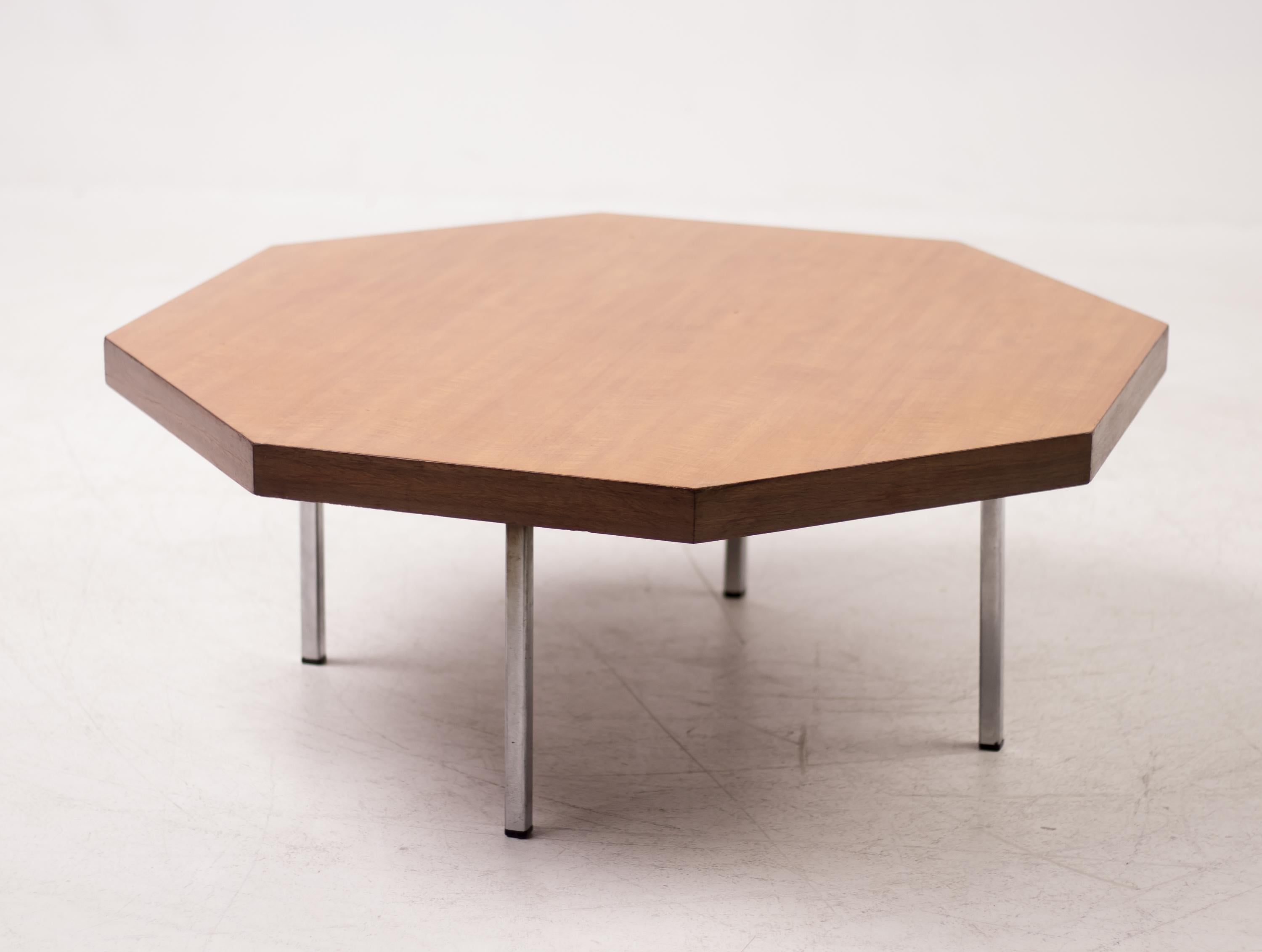 Mid-20th Century Octagonal Coffee Table by Pierre Paulin for Artifort