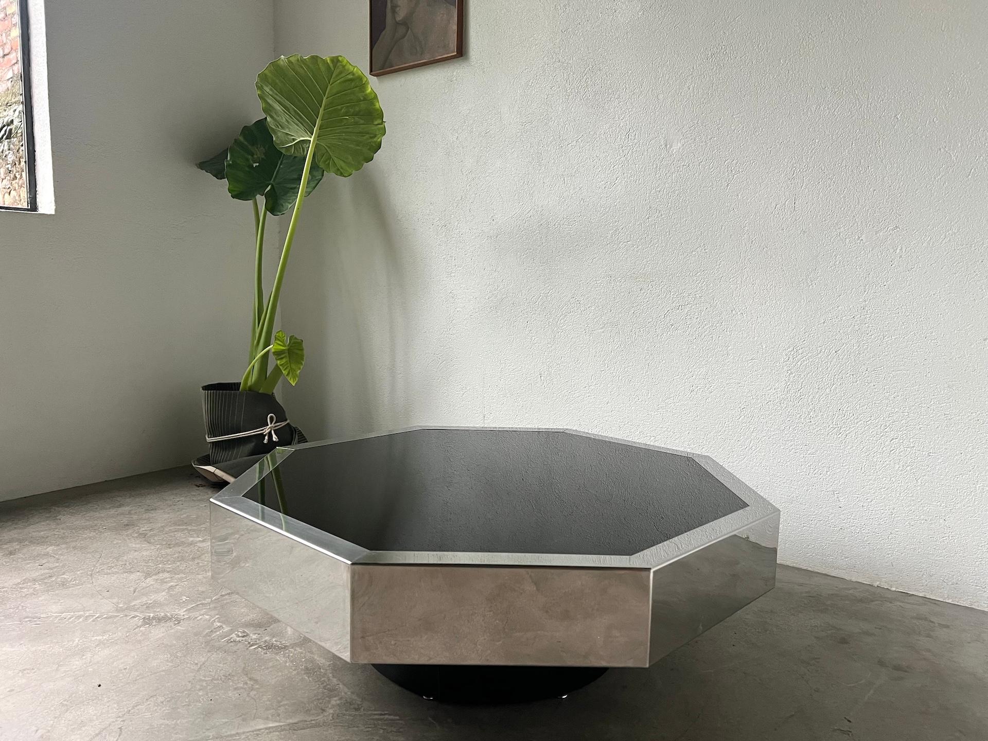 Octagonal coffee table 