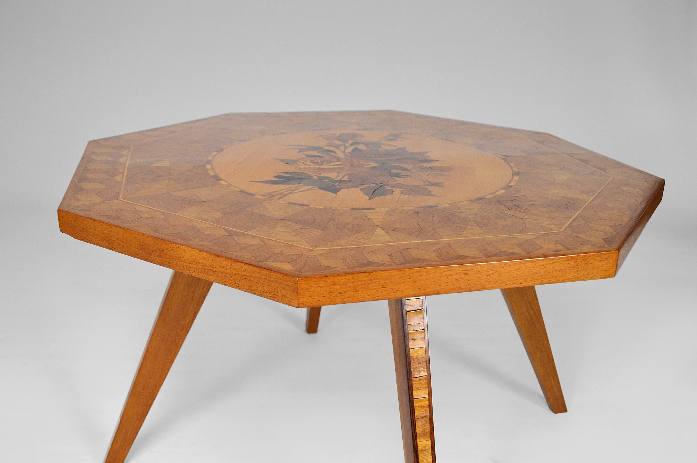 Octagonal Coffee Table with Floral Marquetry Top, Italy, circa 1950 2