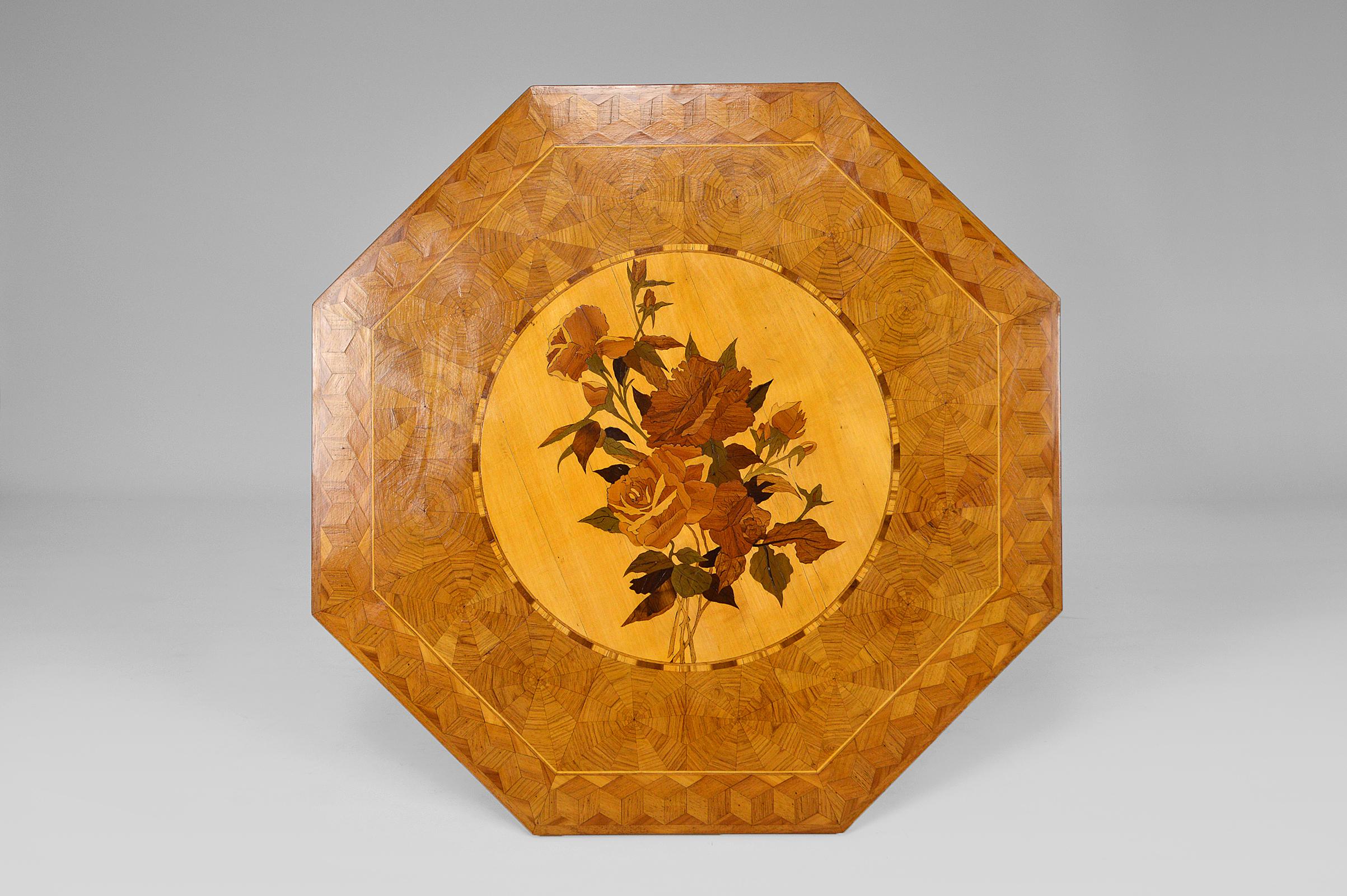Inlay Octagonal Coffee Table with Floral Marquetry Top, Italy, circa 1950