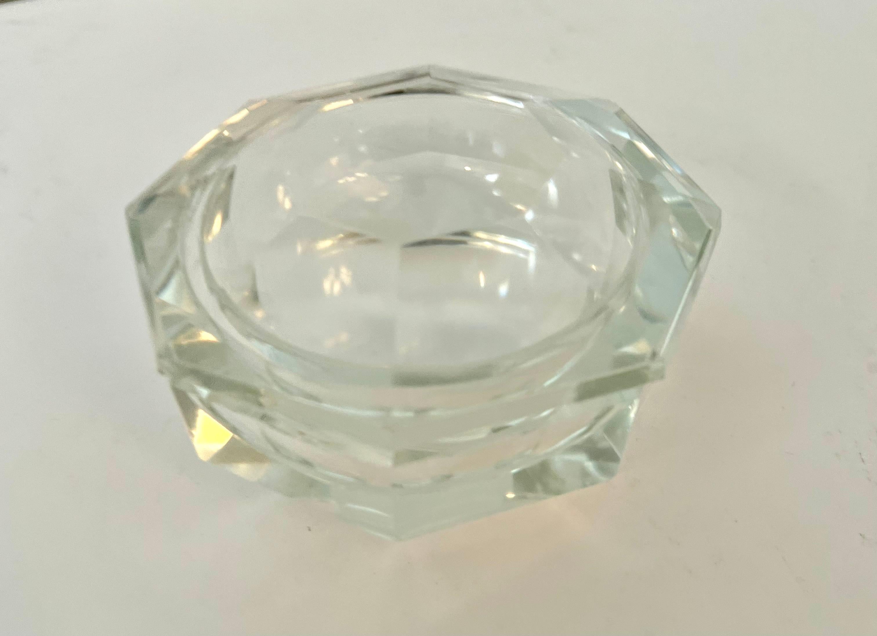 Achteckige Kristallschüssel mit Deckel im Angebot 4