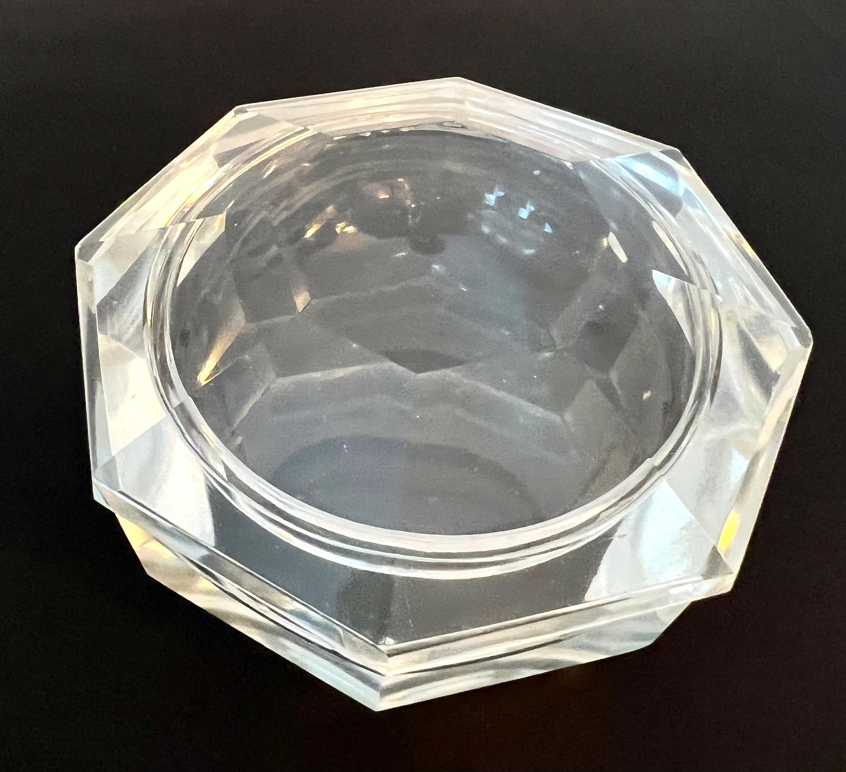 Achteckige Kristallschüssel mit Deckel im Angebot 5