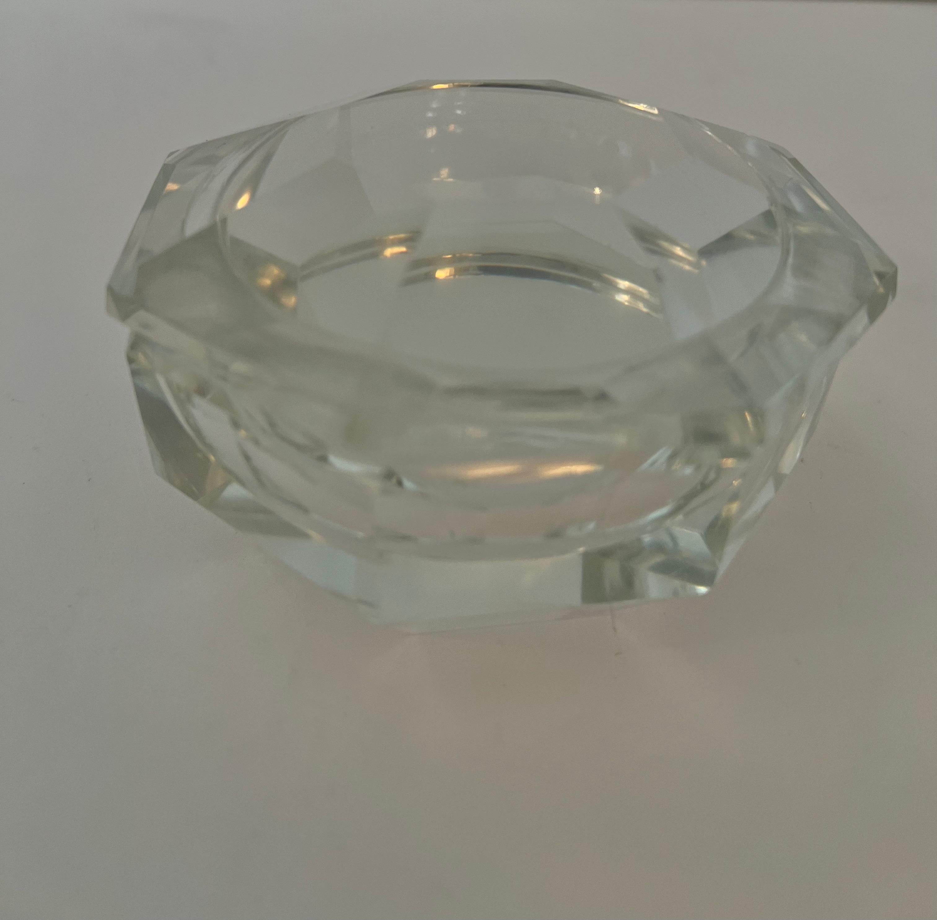 20ième siècle Bol octogonal en cristal avec couvercle en vente