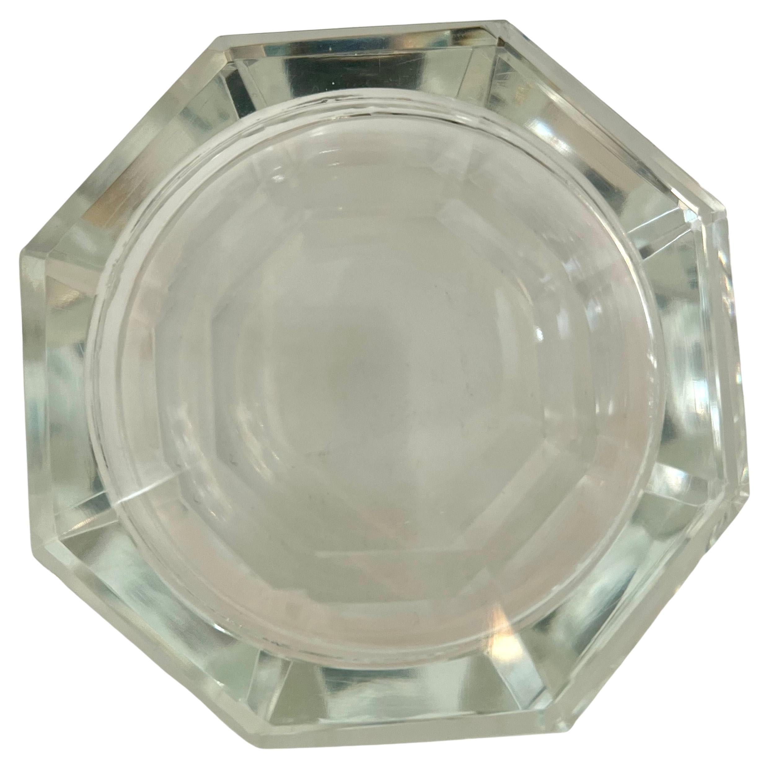 Achteckige Kristallschüssel mit Deckel im Angebot
