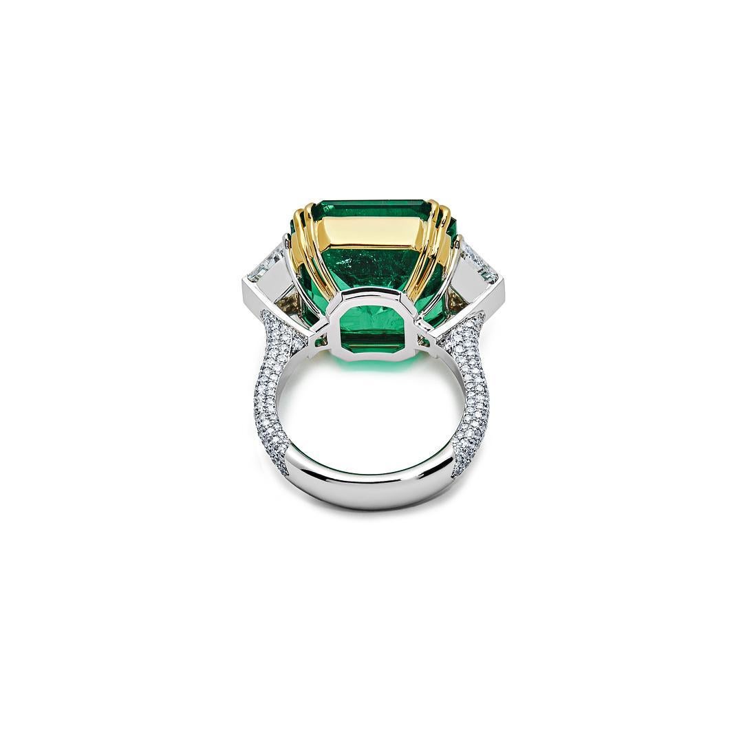 Octagon Cut  Octagonal-Cut Colombian Emerald Ring With Diamonds For Sale