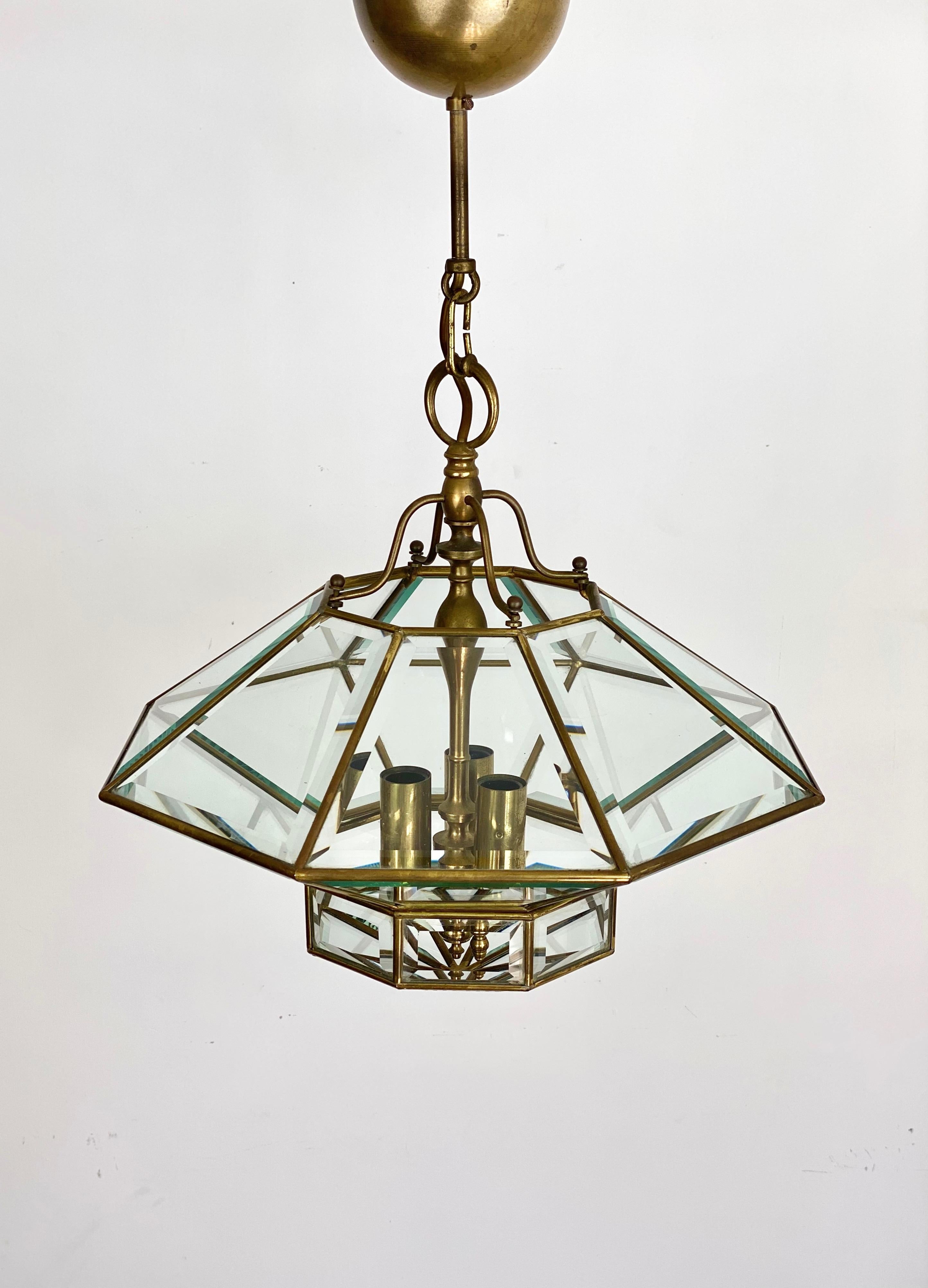Diamond-shaped chandelier lantern in a brass and glass structure in the style of the Italian designer house Fontana Arte. Made in Italy, circa 1960.
