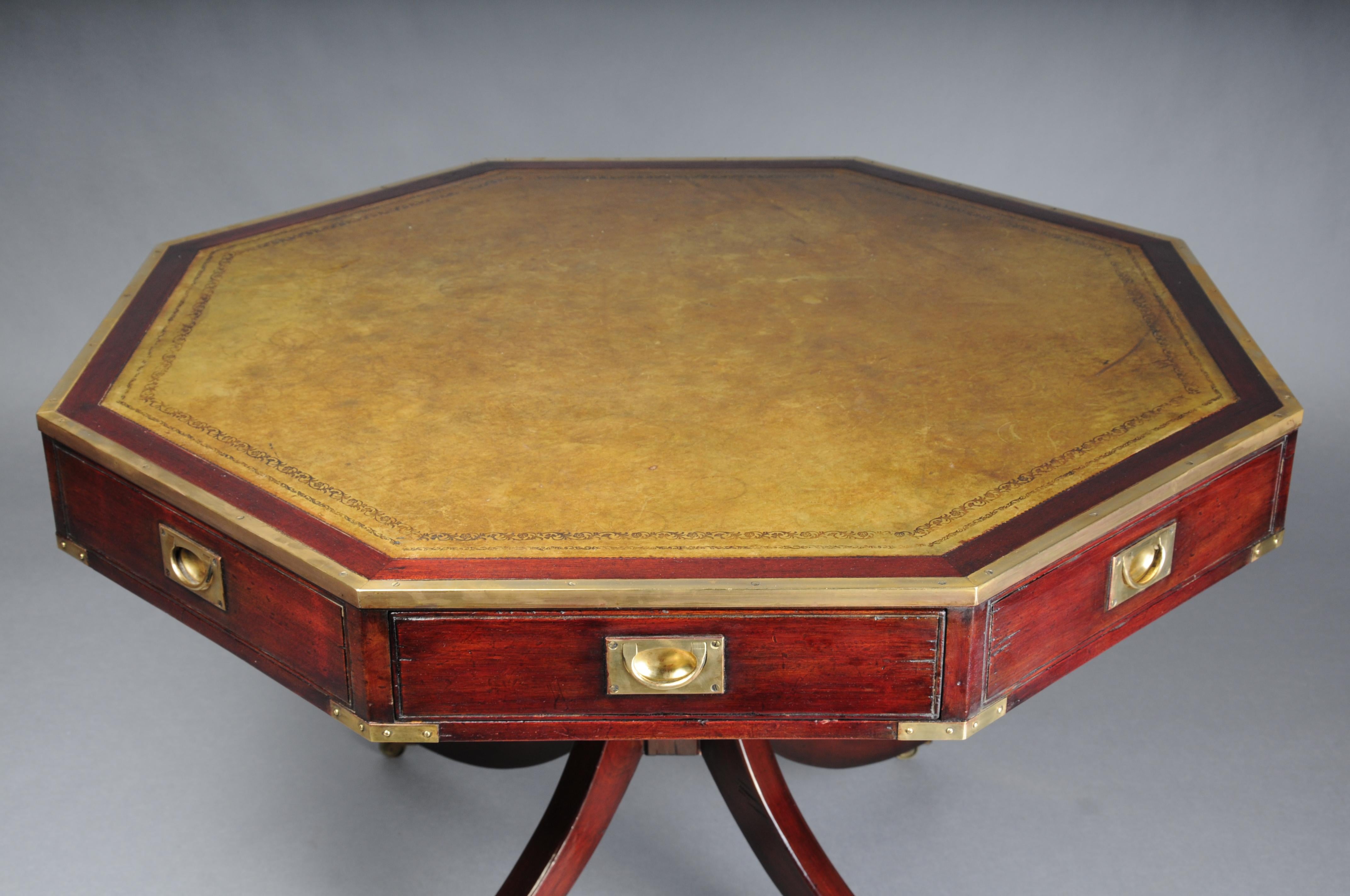Octagonal English coffee table Chesterfield table, circa 1900 For Sale 4