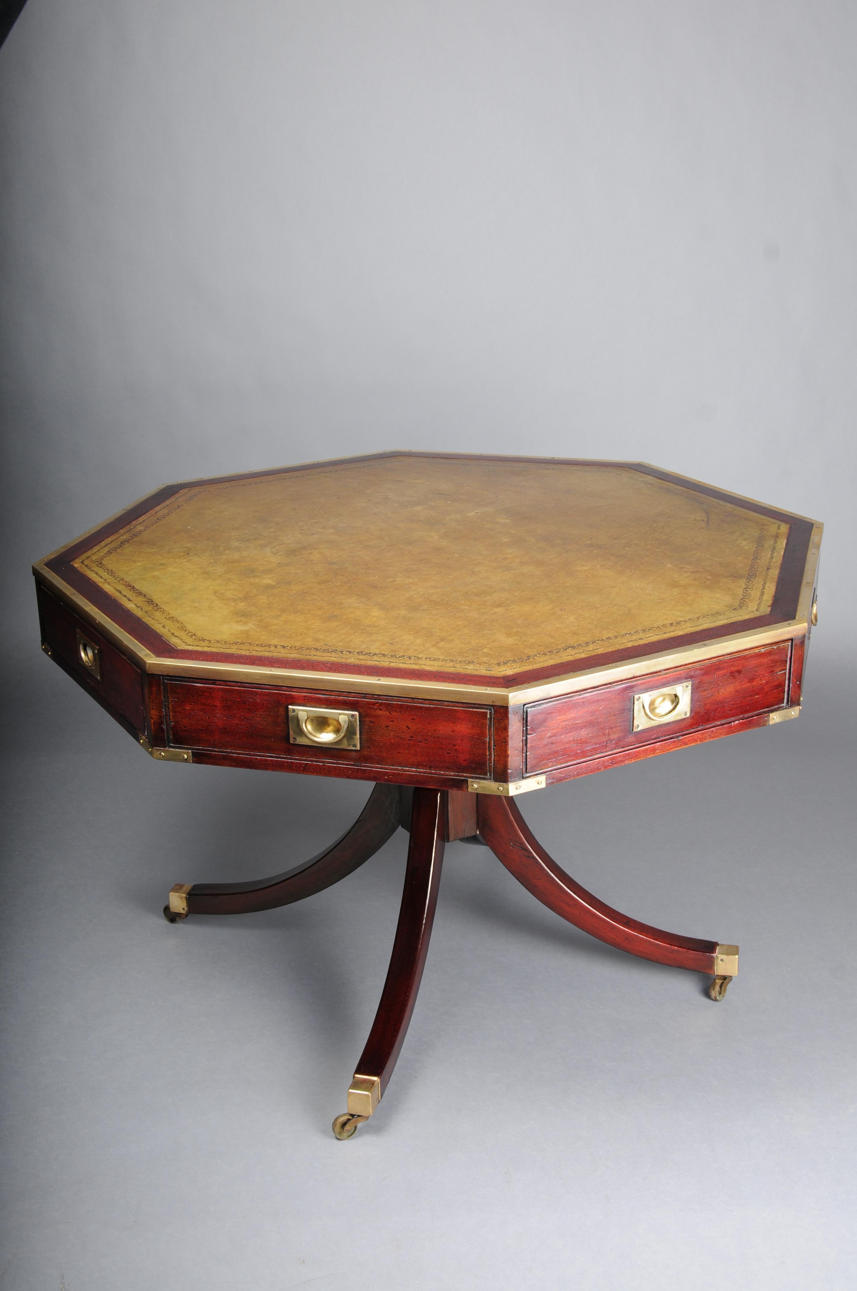 Octagonal English coffee table Chesterfield table, circa 1900 For Sale 7