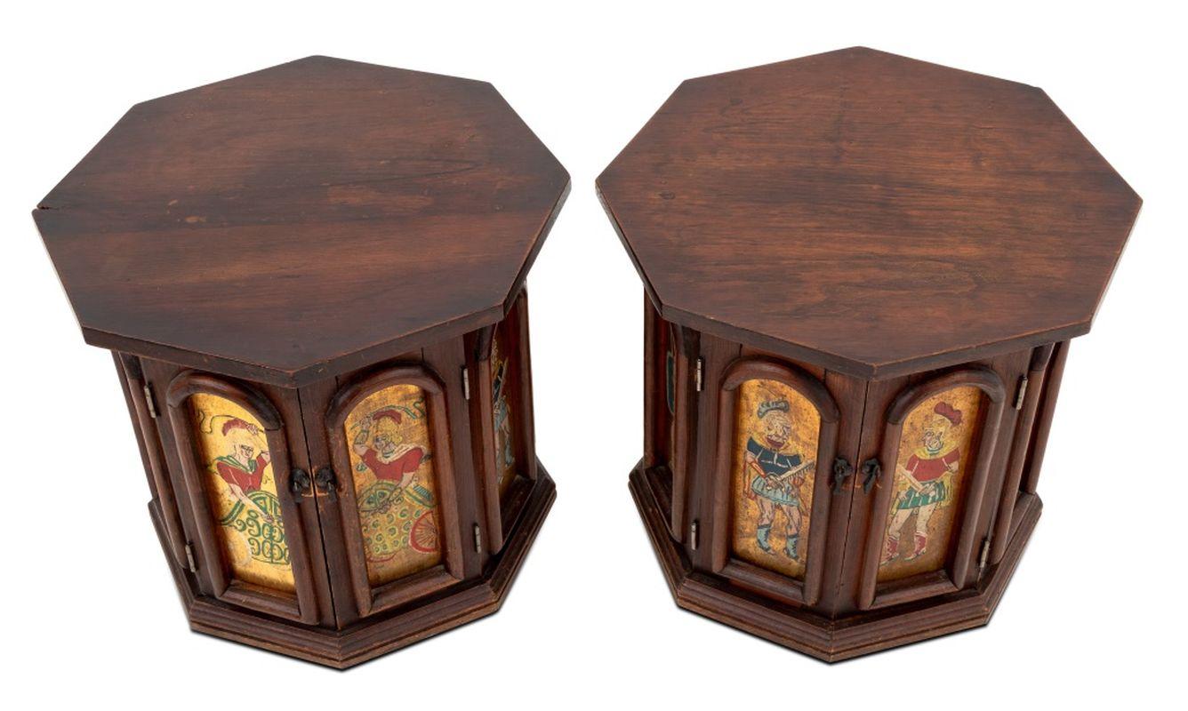 Médiéval Paire de stands octogonaux 