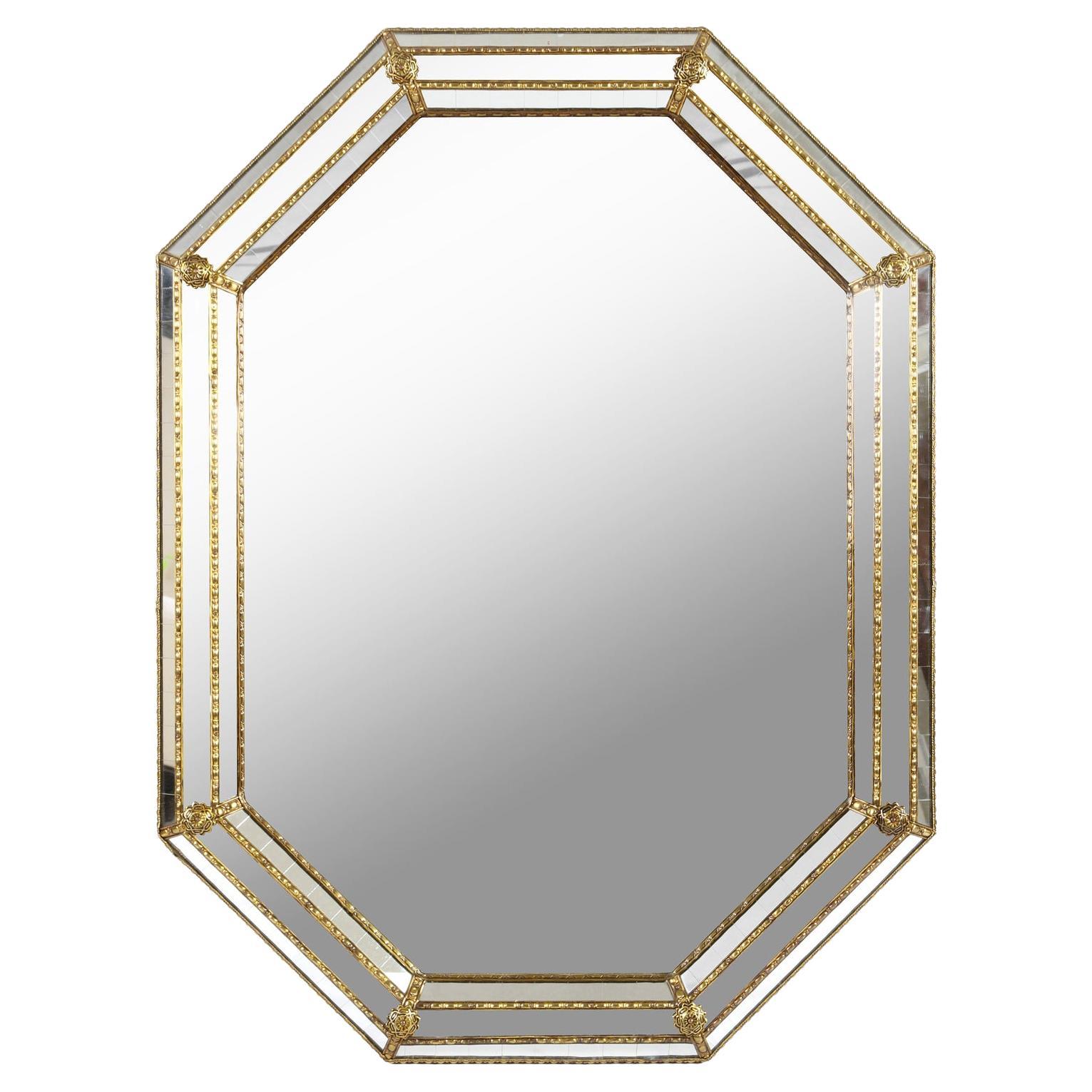 Miroir biseauté octogonal à triple cadre doré en vente