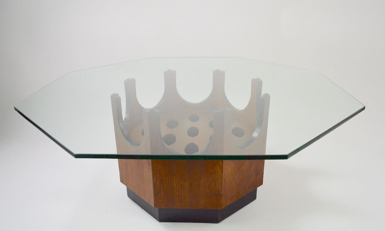 Octagonal Glass Top Table attributed to Probber For Sale 3