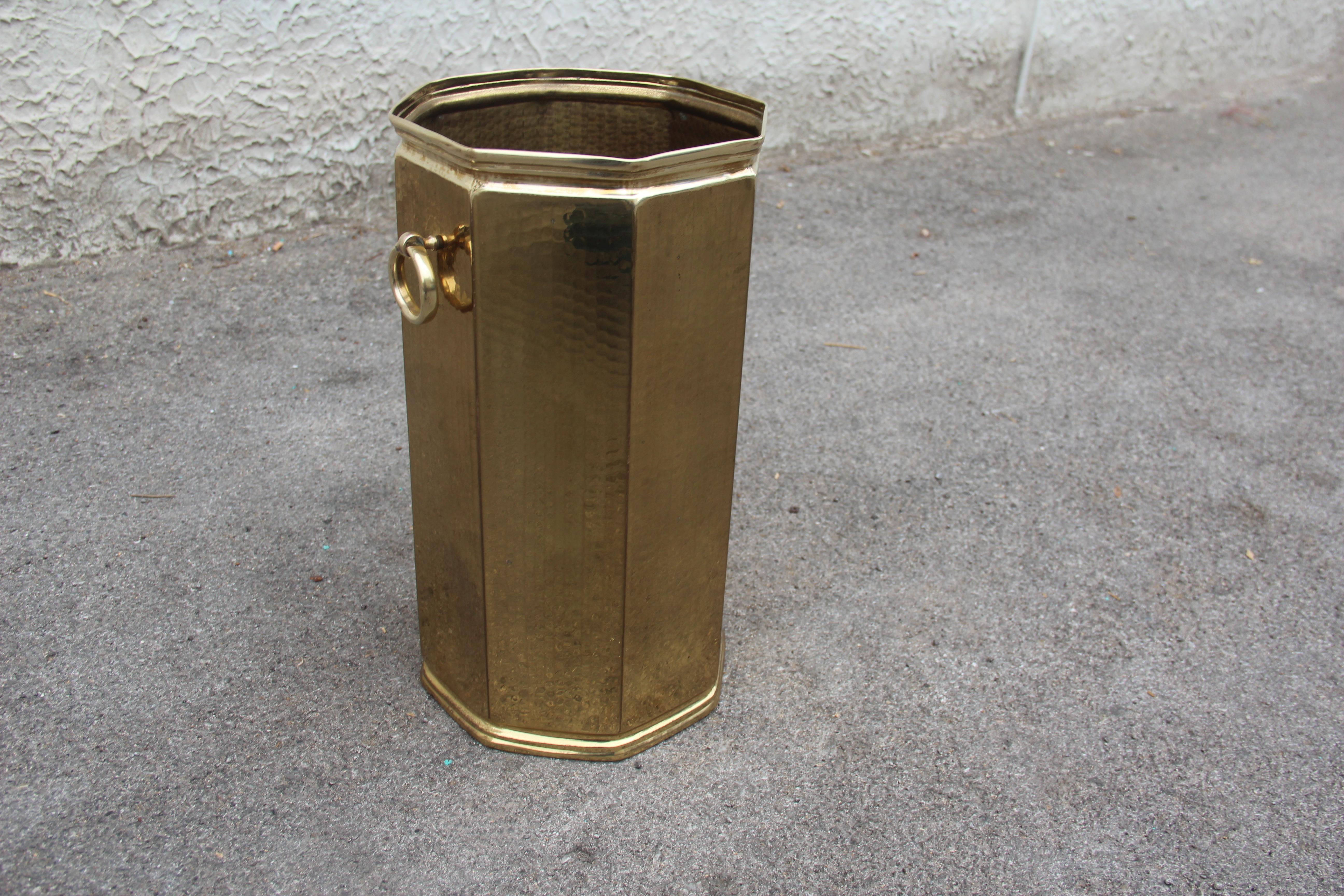 Mid-Century Modern Octagonal Golden Brass Umbrella Stand Italian Design 1970s Hammered