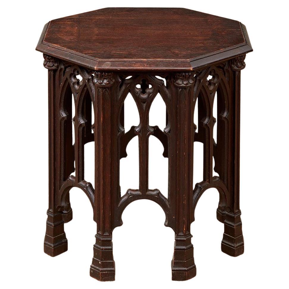 Table de tabouret octogonale à tracer gothique